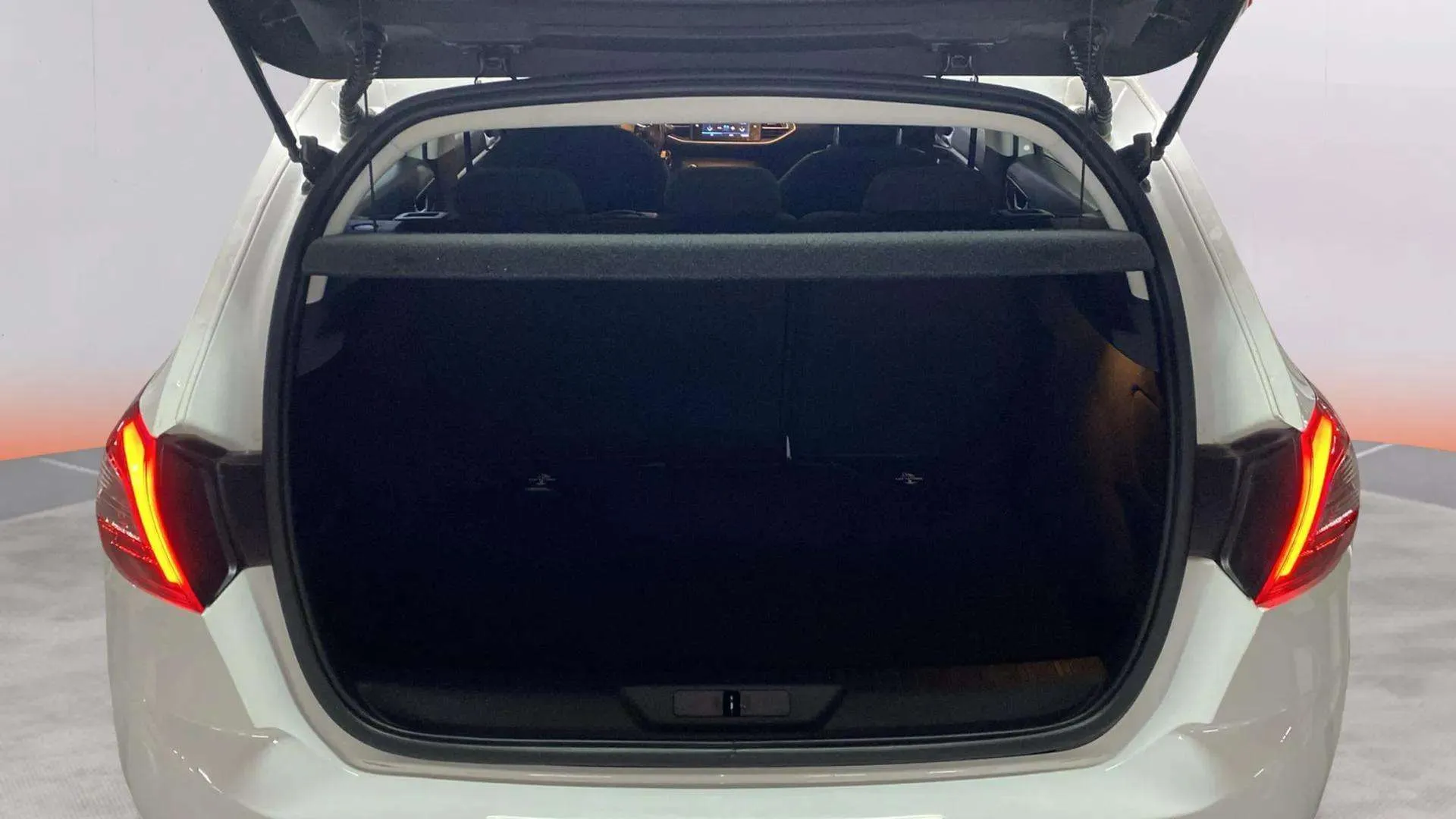 Peugeot 308 Active Pack BlueHDi 130 EAT8 - foto 26