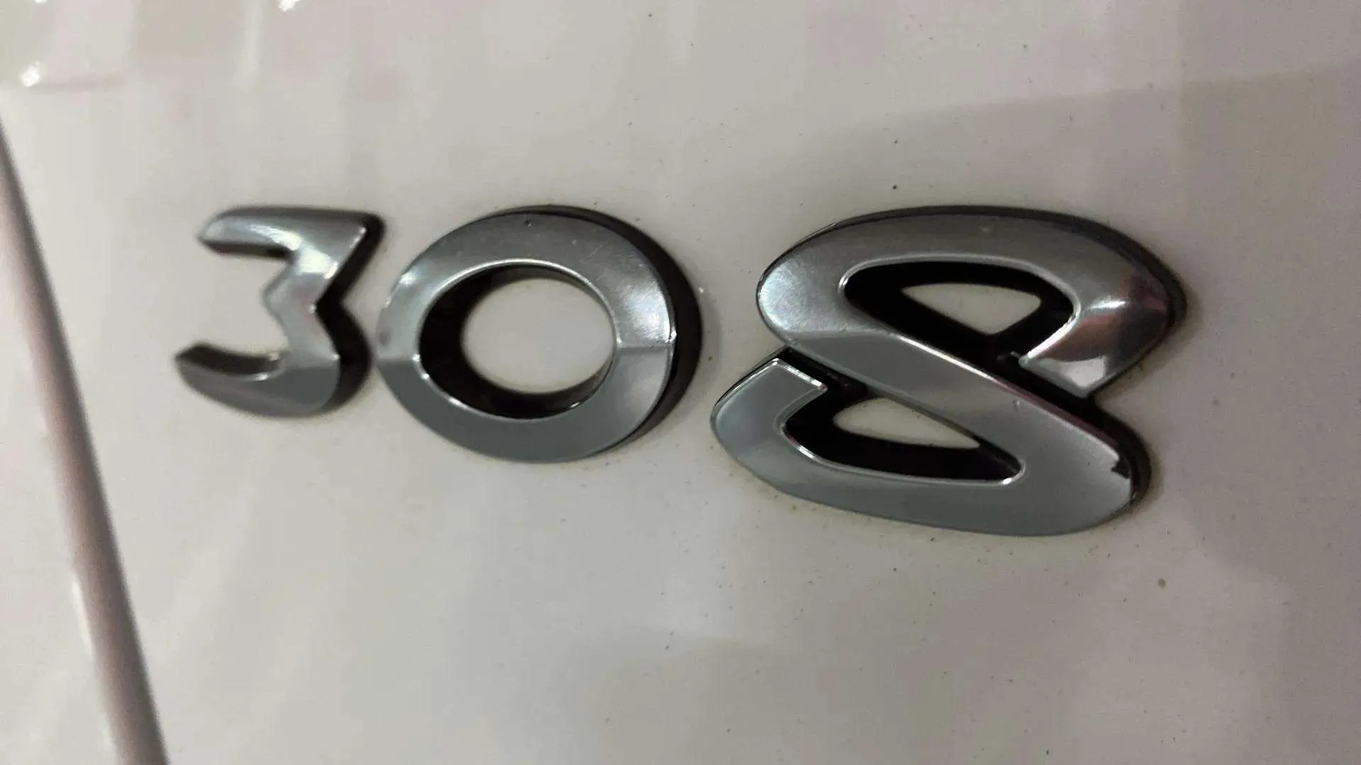 Peugeot 308 Active Pack BlueHDi 130 EAT8 - foto 31
