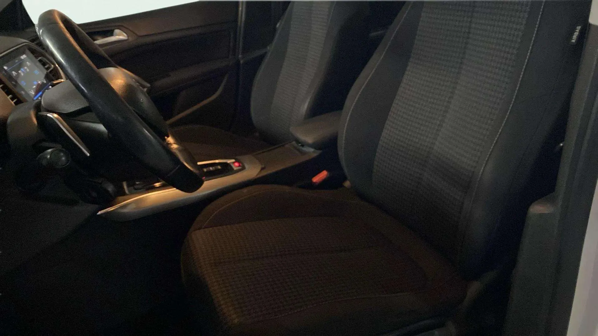 Peugeot 308 Active Pack BlueHDi 130 EAT8 - foto 21