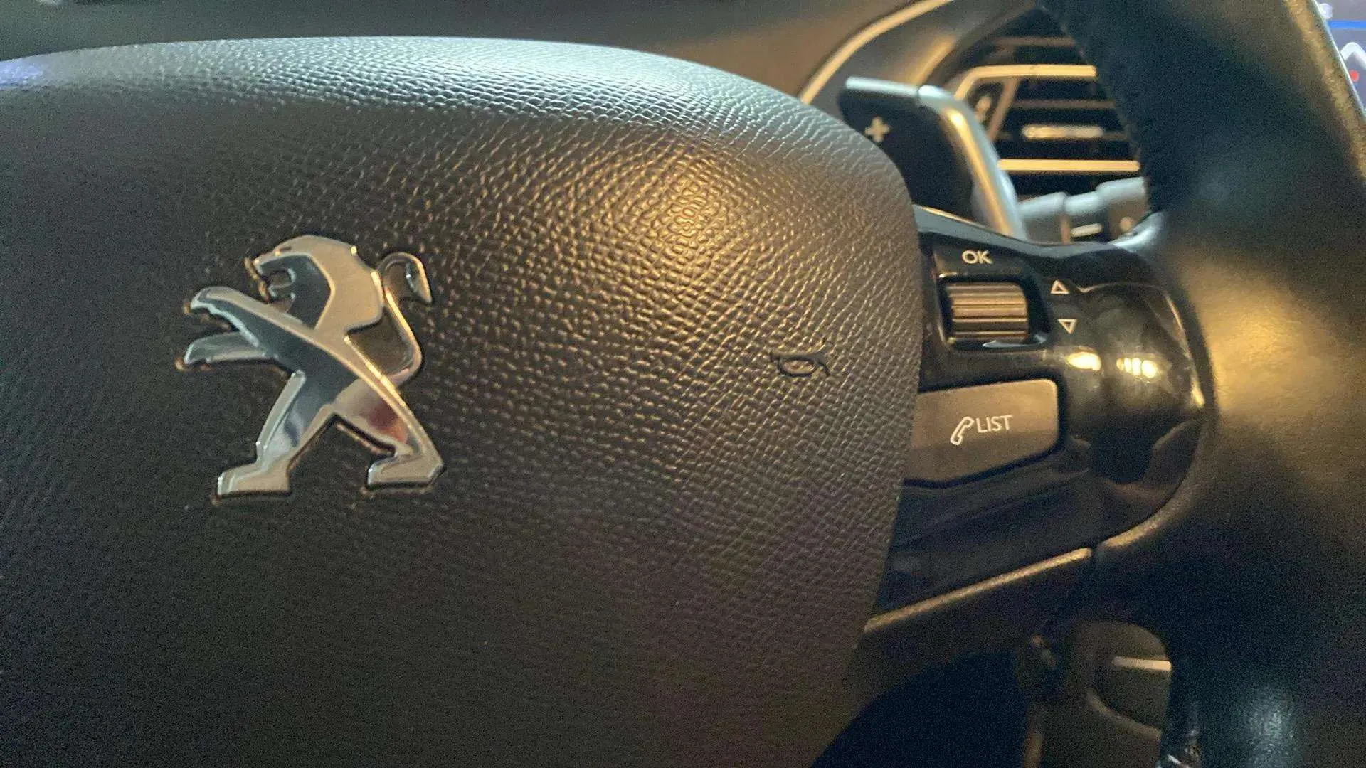 Peugeot 308 Active Pack BlueHDi 130 EAT8 - foto 12