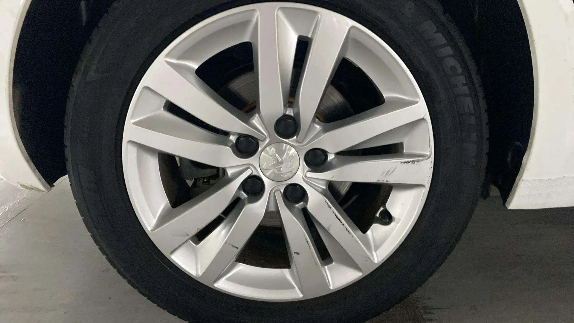 Peugeot 308 Active Pack BlueHDi 130 EAT8 - foto 29
