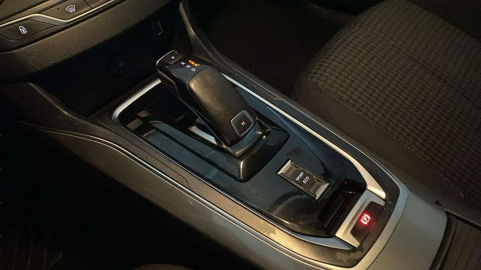 Peugeot 308 Active Pack BlueHDi 130 EAT8 - foto 17