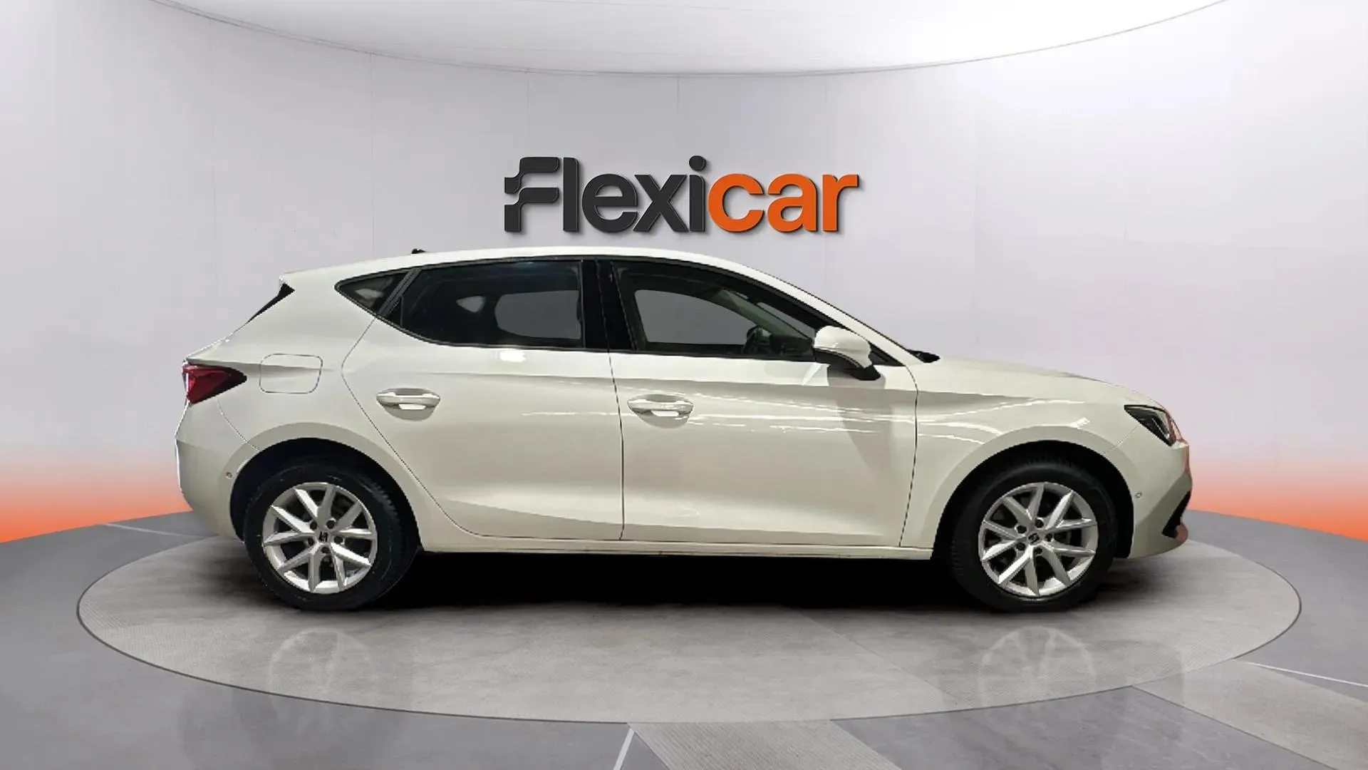 SEAT León 1.0 eTSI DSG-7 Style XL - foto 8