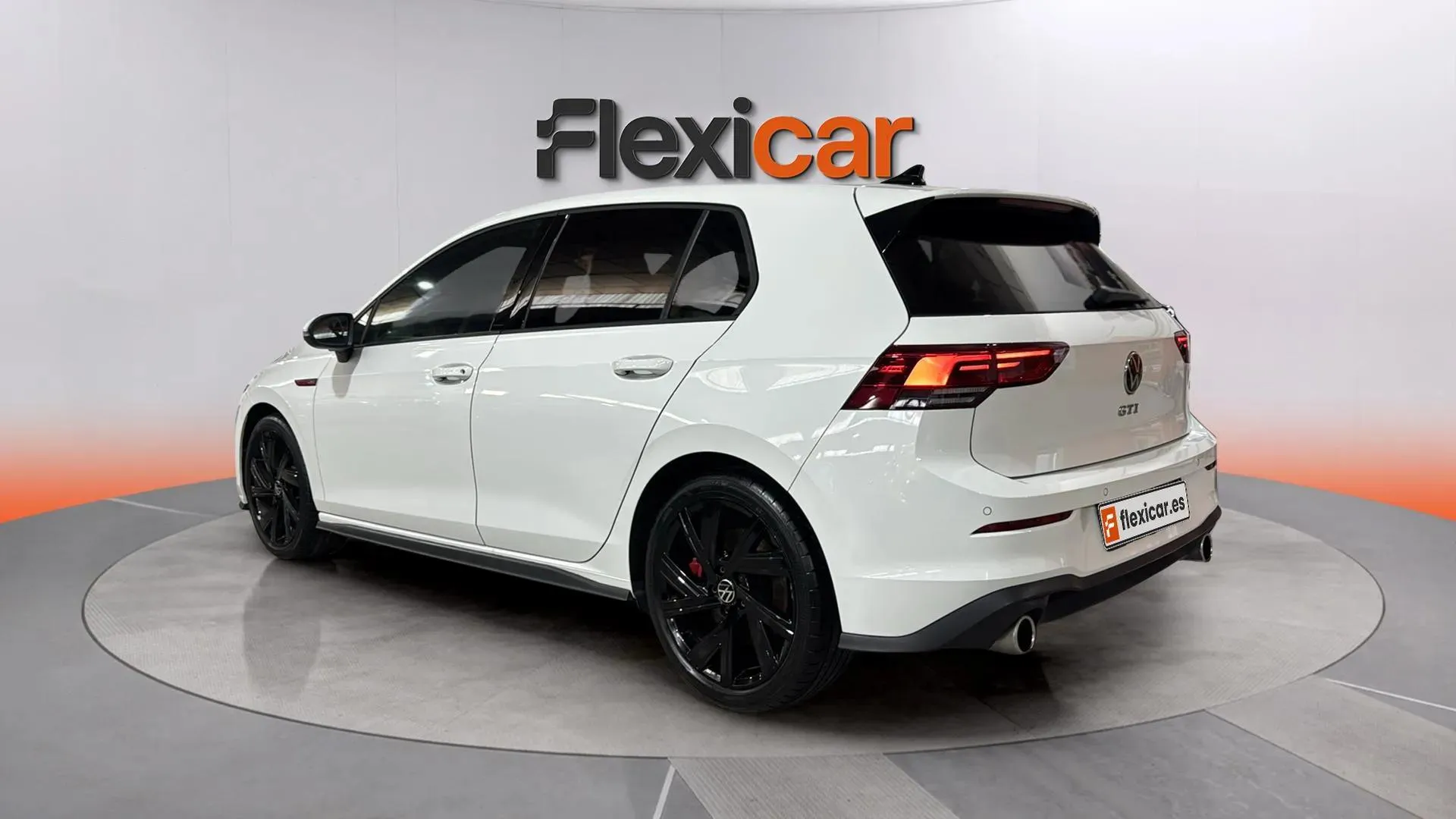 Volkswagen Golf GTI 2.0 TSI DSG - foto 5