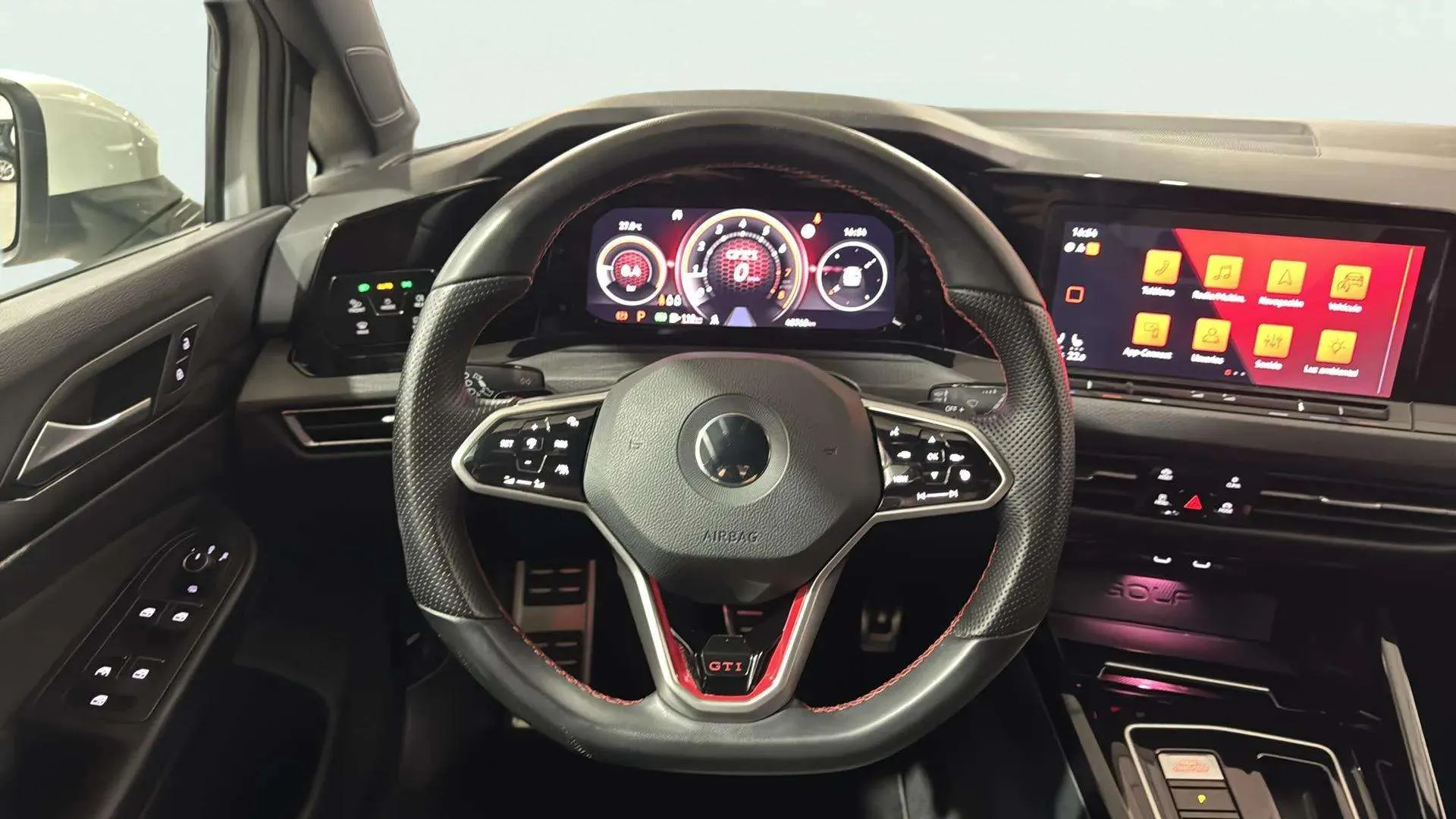Volkswagen Golf GTI 2.0 TSI DSG - foto 10