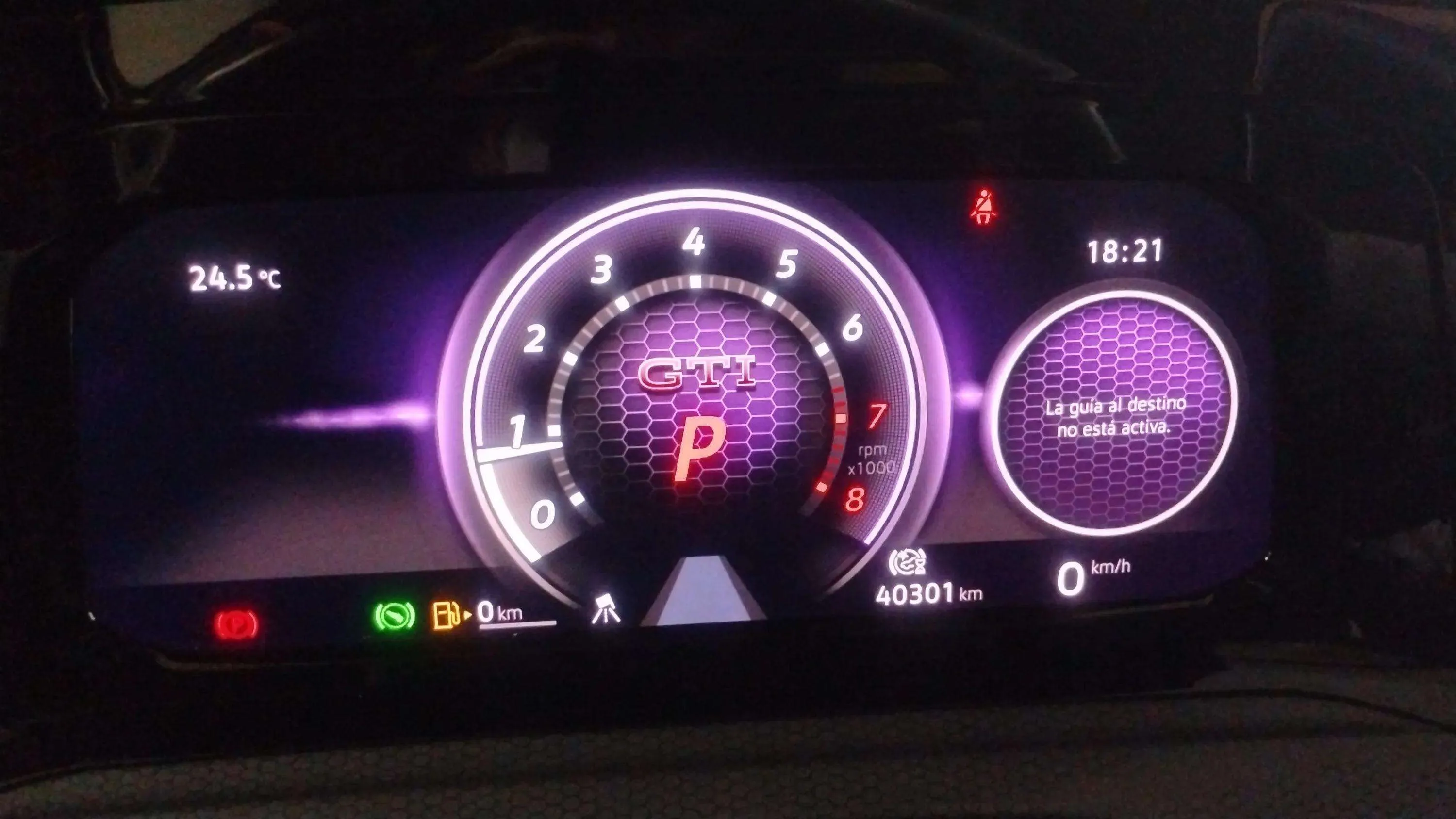 Volkswagen Golf GTI Performance 2.0 TSI DSG - foto 18