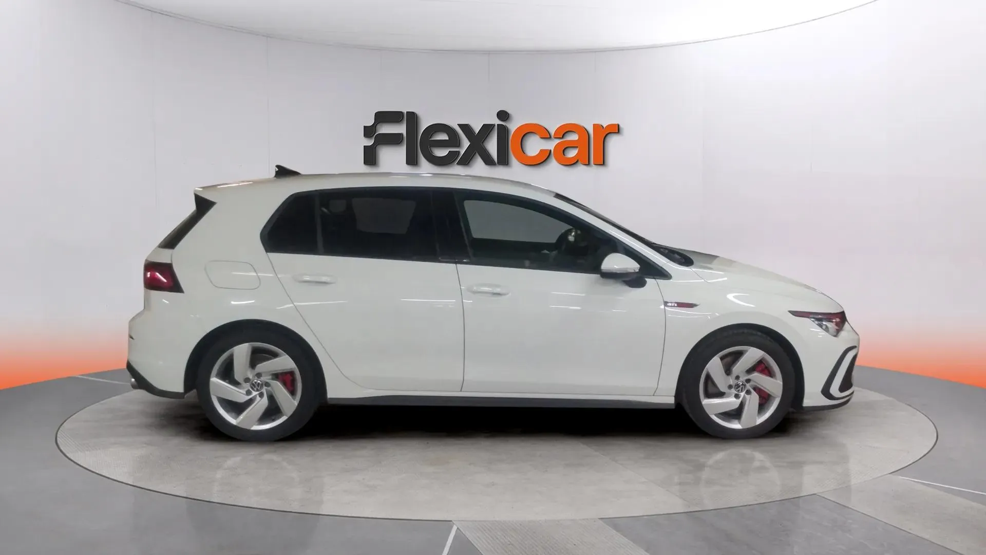 Volkswagen Golf GTI Performance 2.0 TSI DSG - foto 5