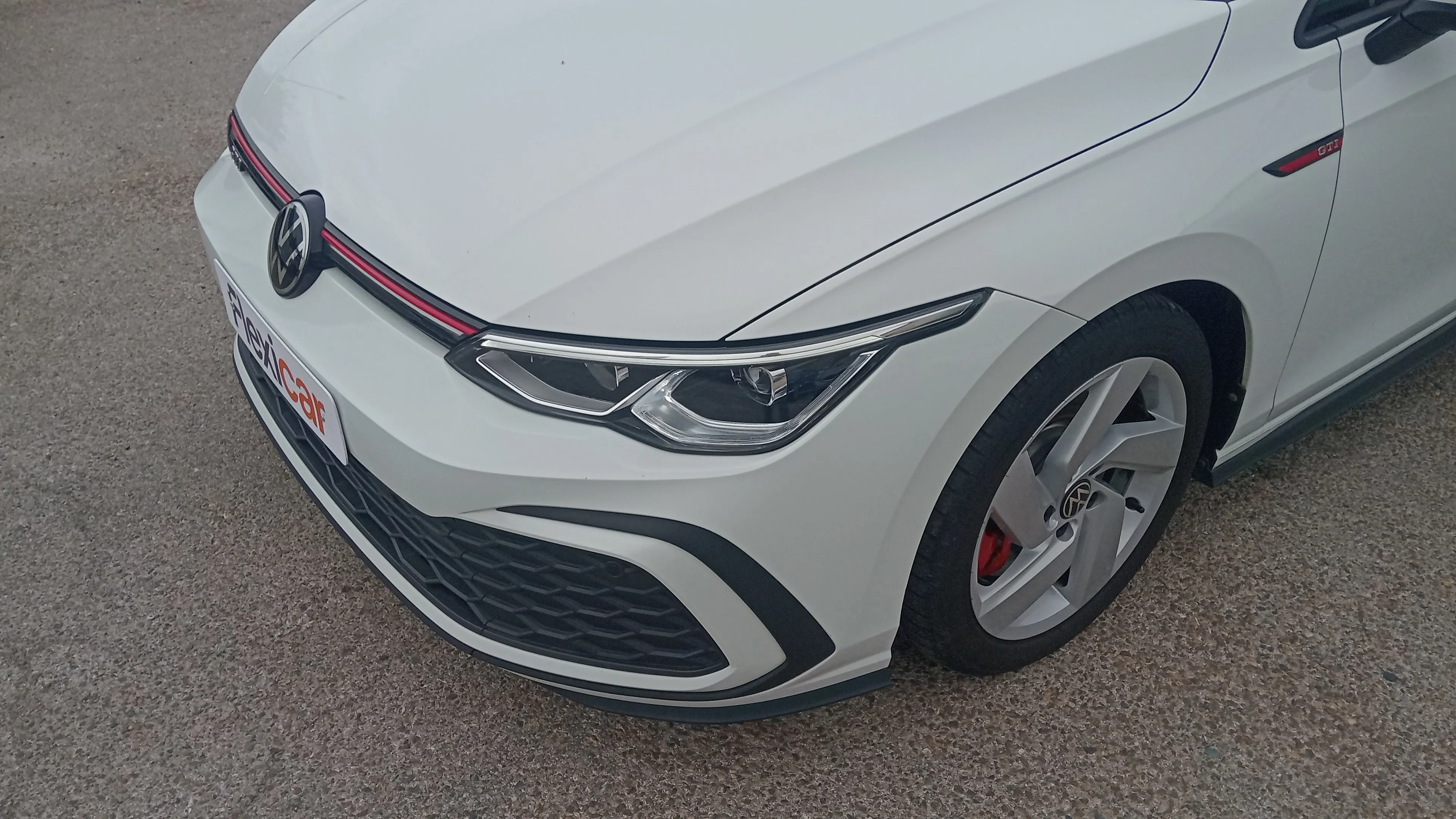 Volkswagen Golf GTI Performance 2.0 TSI DSG - foto 14