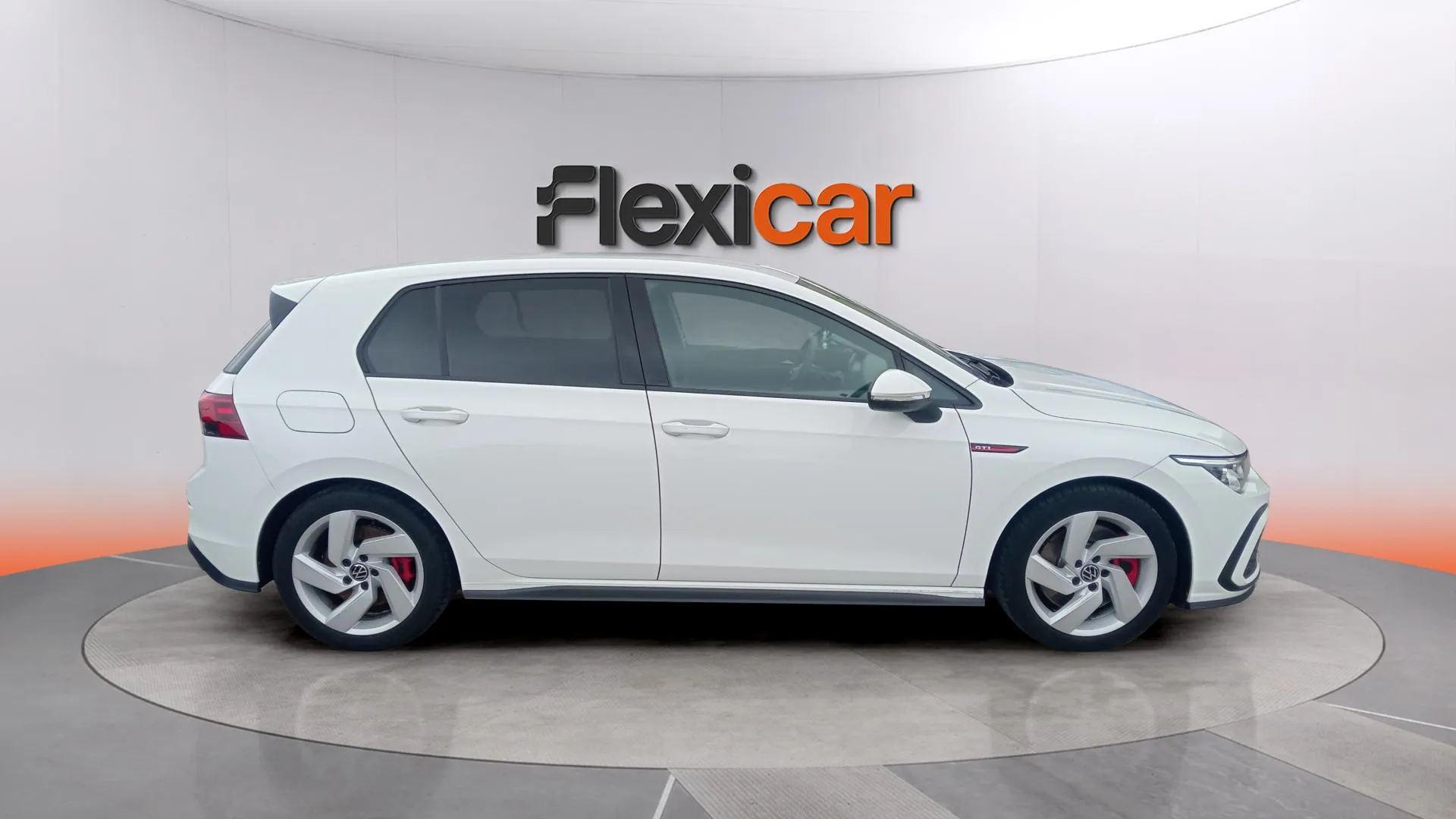 Volkswagen Golf GTI Performance 2.0 TSI DSG - foto 12