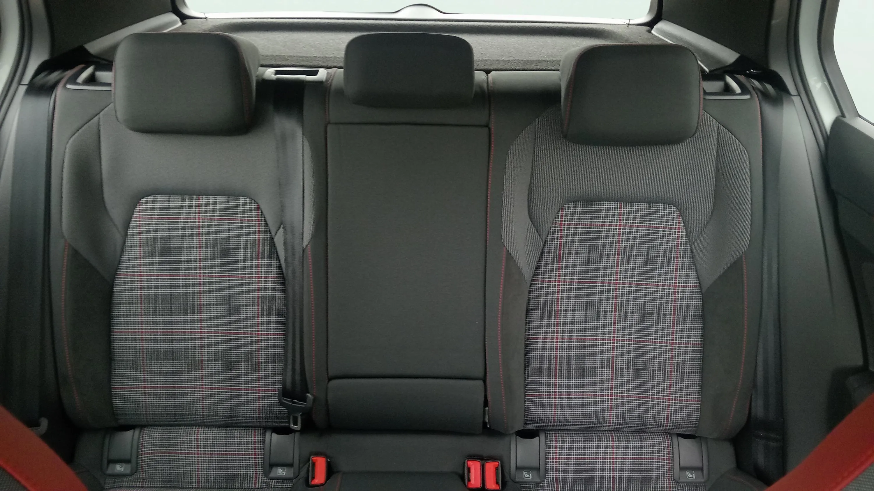 Volkswagen Golf GTI Performance 2.0 TSI DSG - foto 20