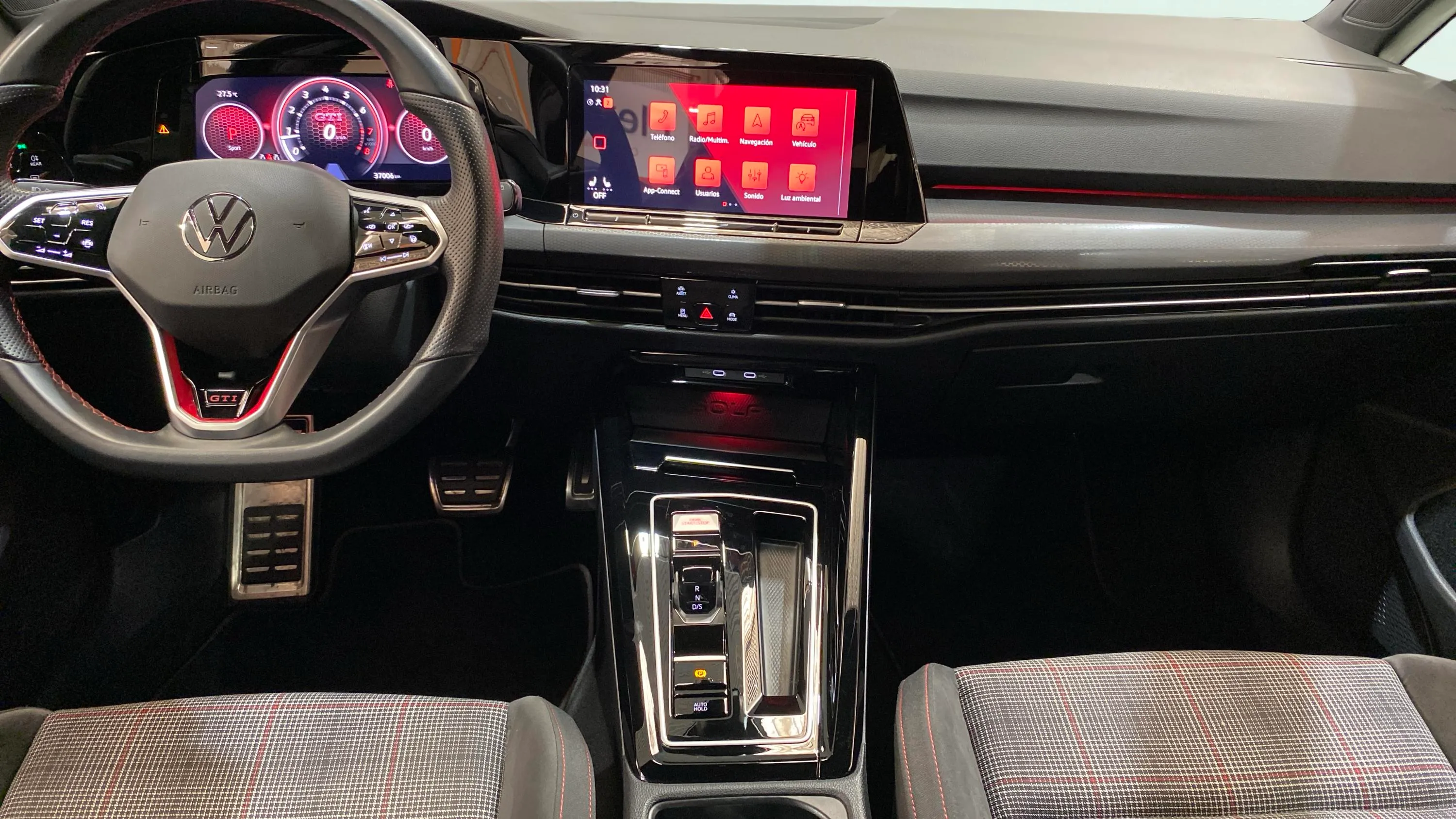 Volkswagen Golf GTI 2.0 TSI DSG - foto 22