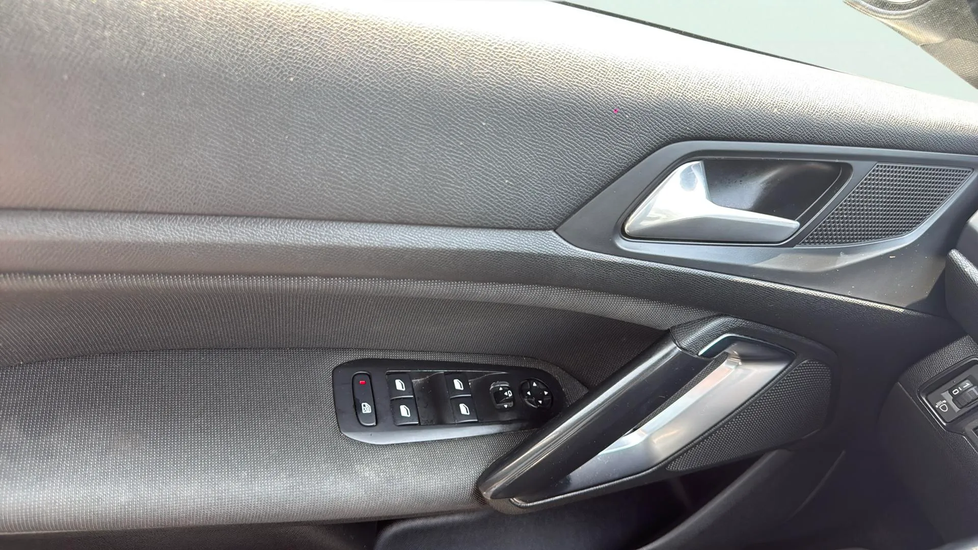 Peugeot 308 Allure 1.2 PureTech - foto 19