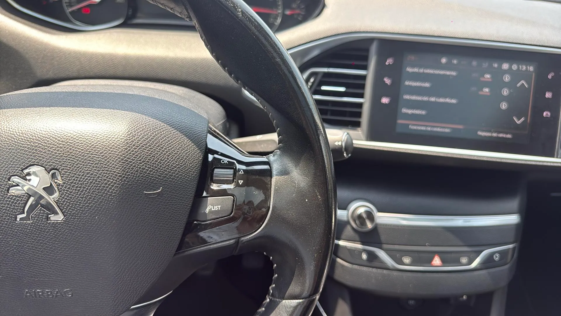 Peugeot 308 Allure 1.2 PureTech - foto 13