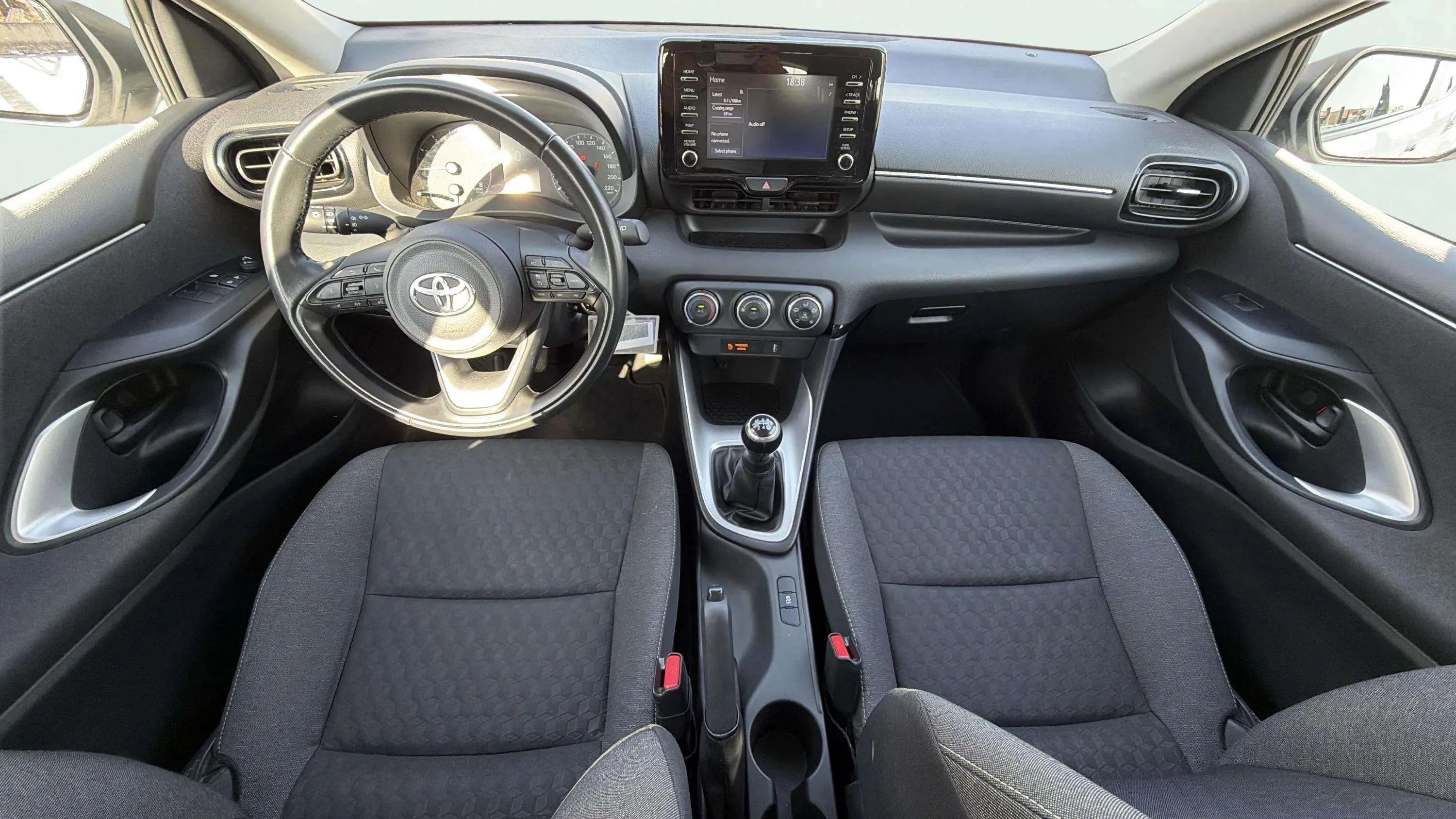 Toyota Yaris 1.0 70 Active - foto 10