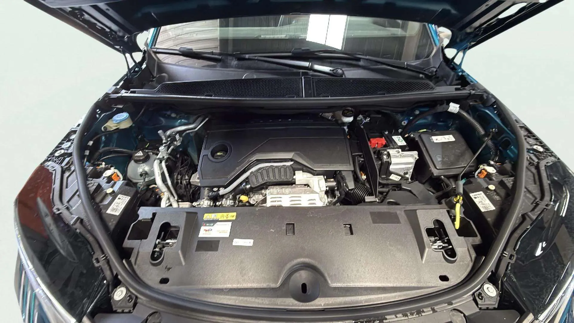 Peugeot 3008 1.2 Allure eDCS6 - foto 27