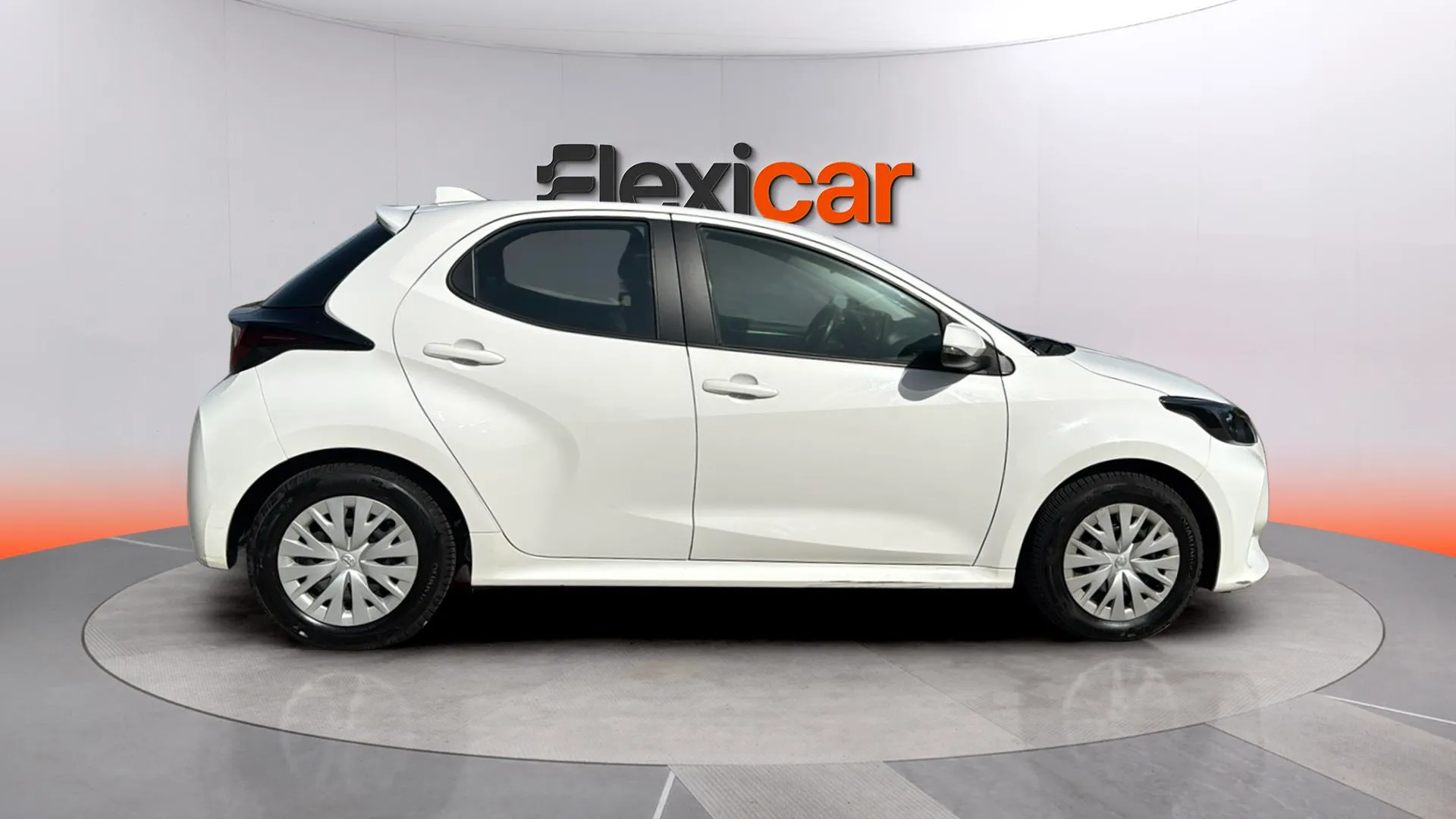 Toyota Yaris 1.0 70 Active - foto 8