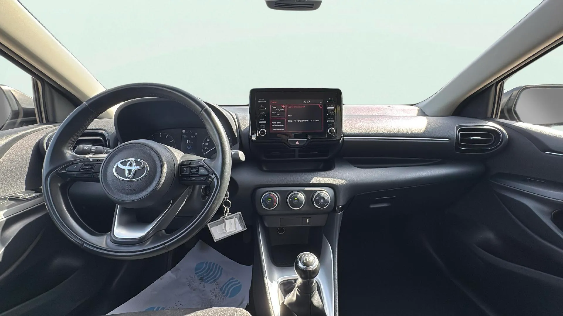 Toyota Yaris 1.0 70 Active - foto 15