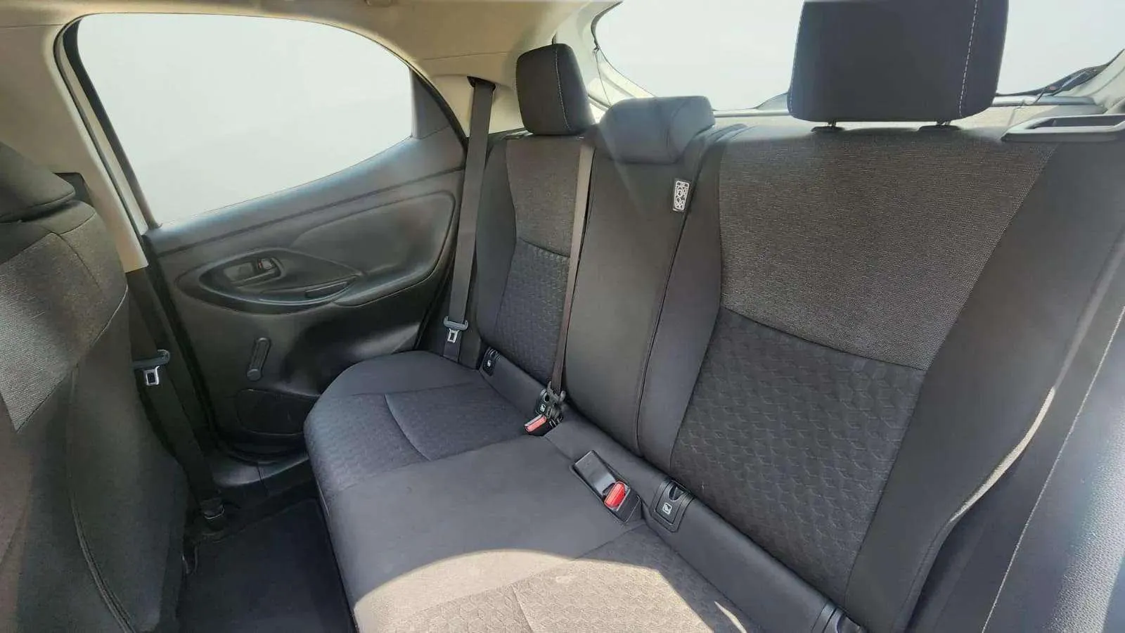 Toyota Yaris 1.5 125 S-Edition - foto 20