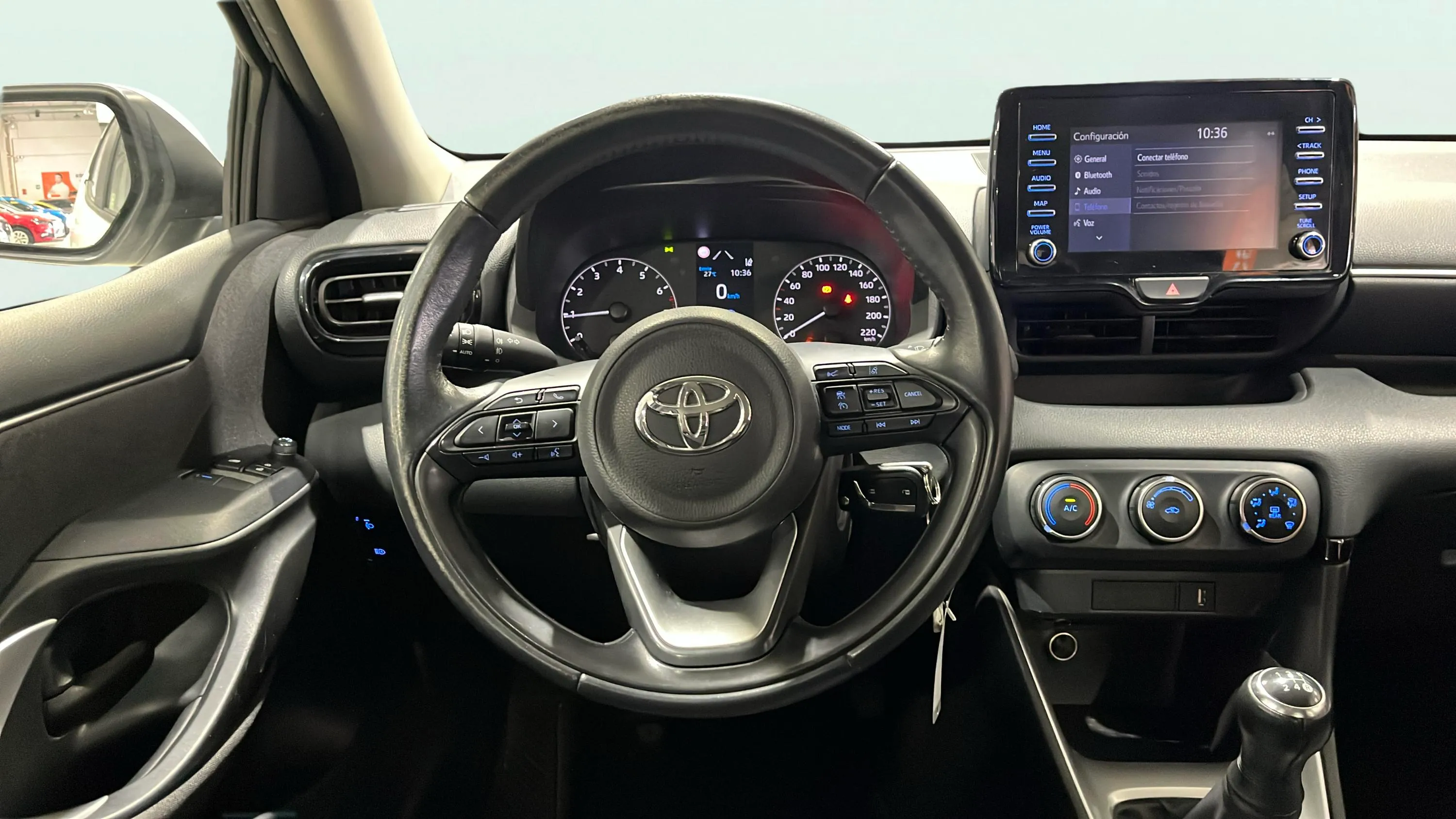 Toyota Yaris 1.0 70 Active - foto 26