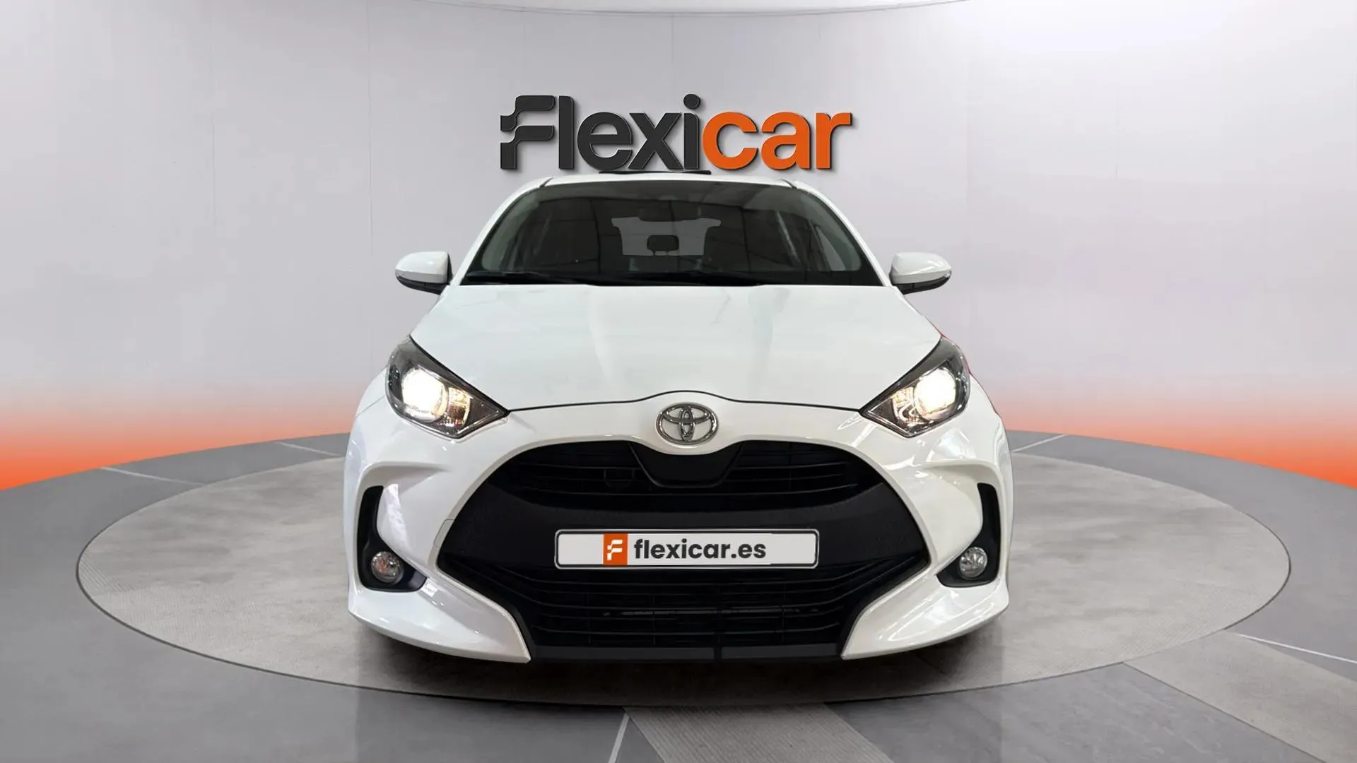 Toyota Yaris 1.5 110 Active - foto 2