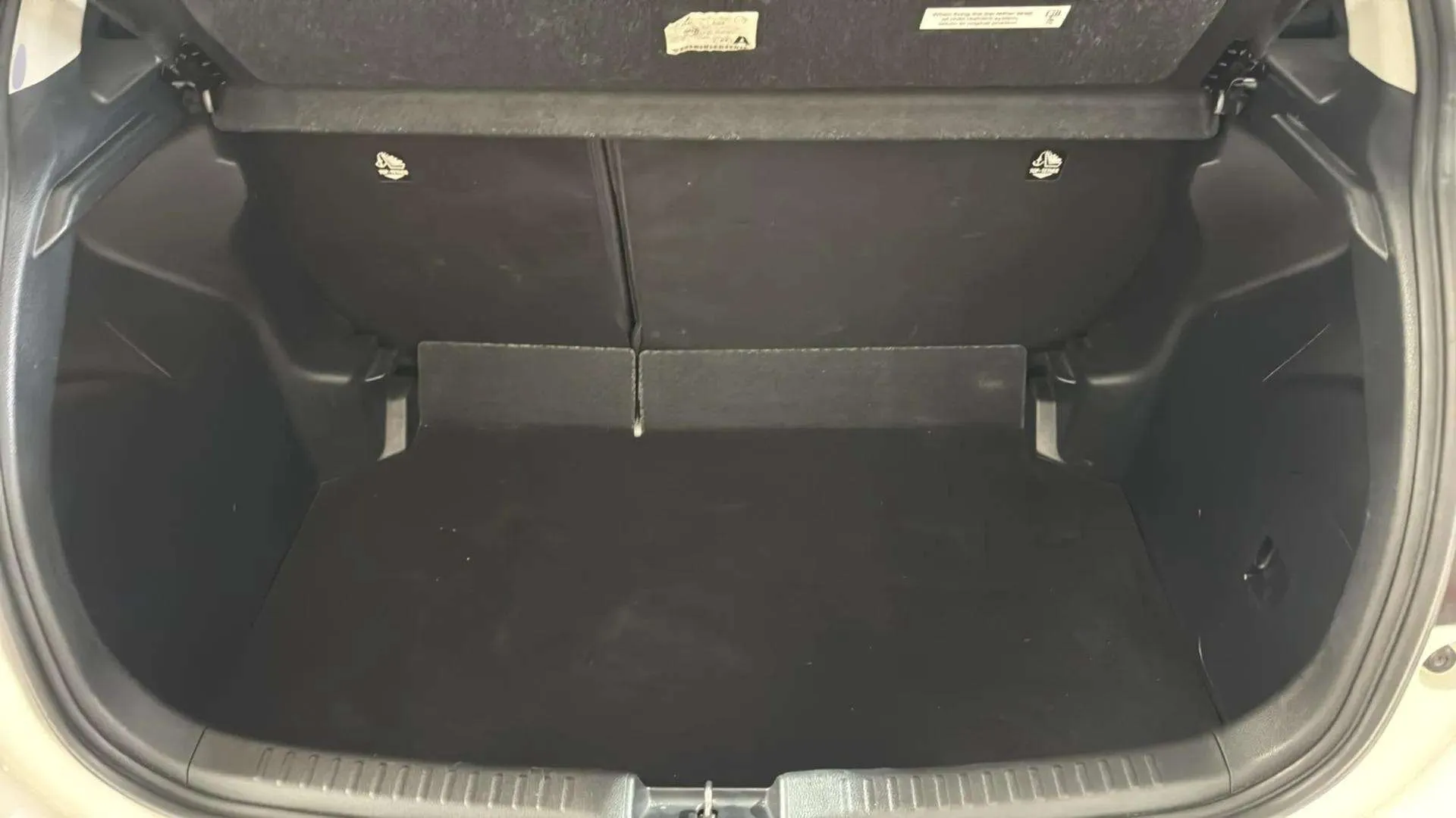 Toyota Yaris 1.5 110 Active - foto 25