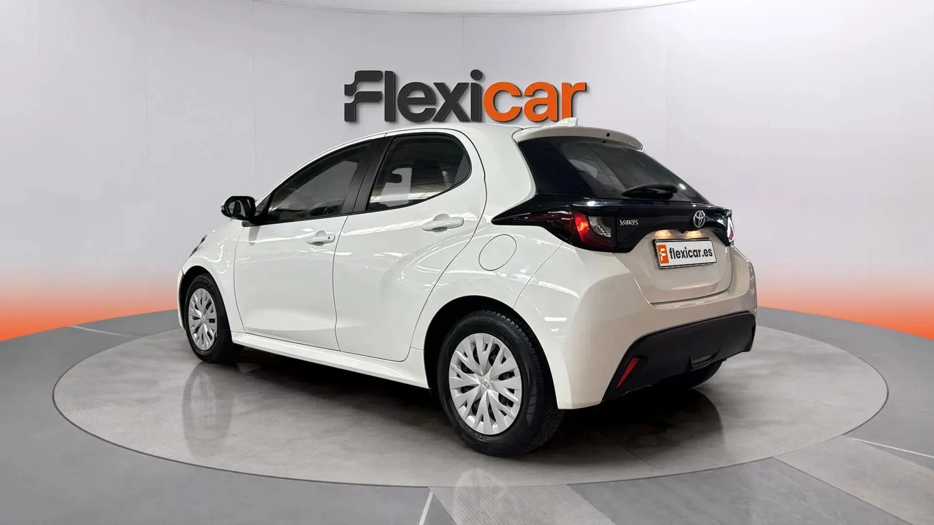Toyota Yaris 1.5 110 Active - foto 5