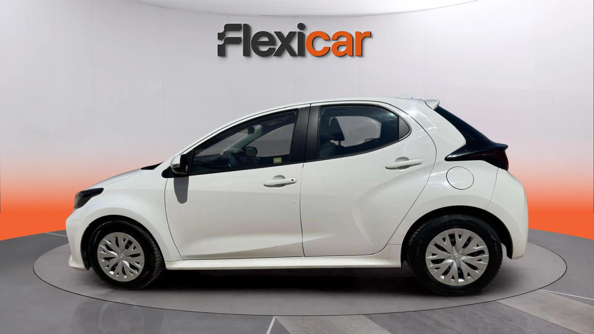 Toyota Yaris 1.0 70 Active - foto 4