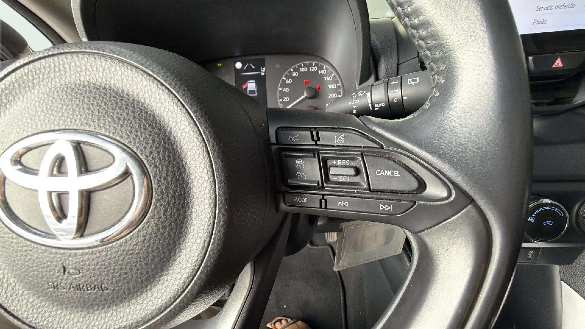 Toyota Yaris 1.0 70 Active - foto 20