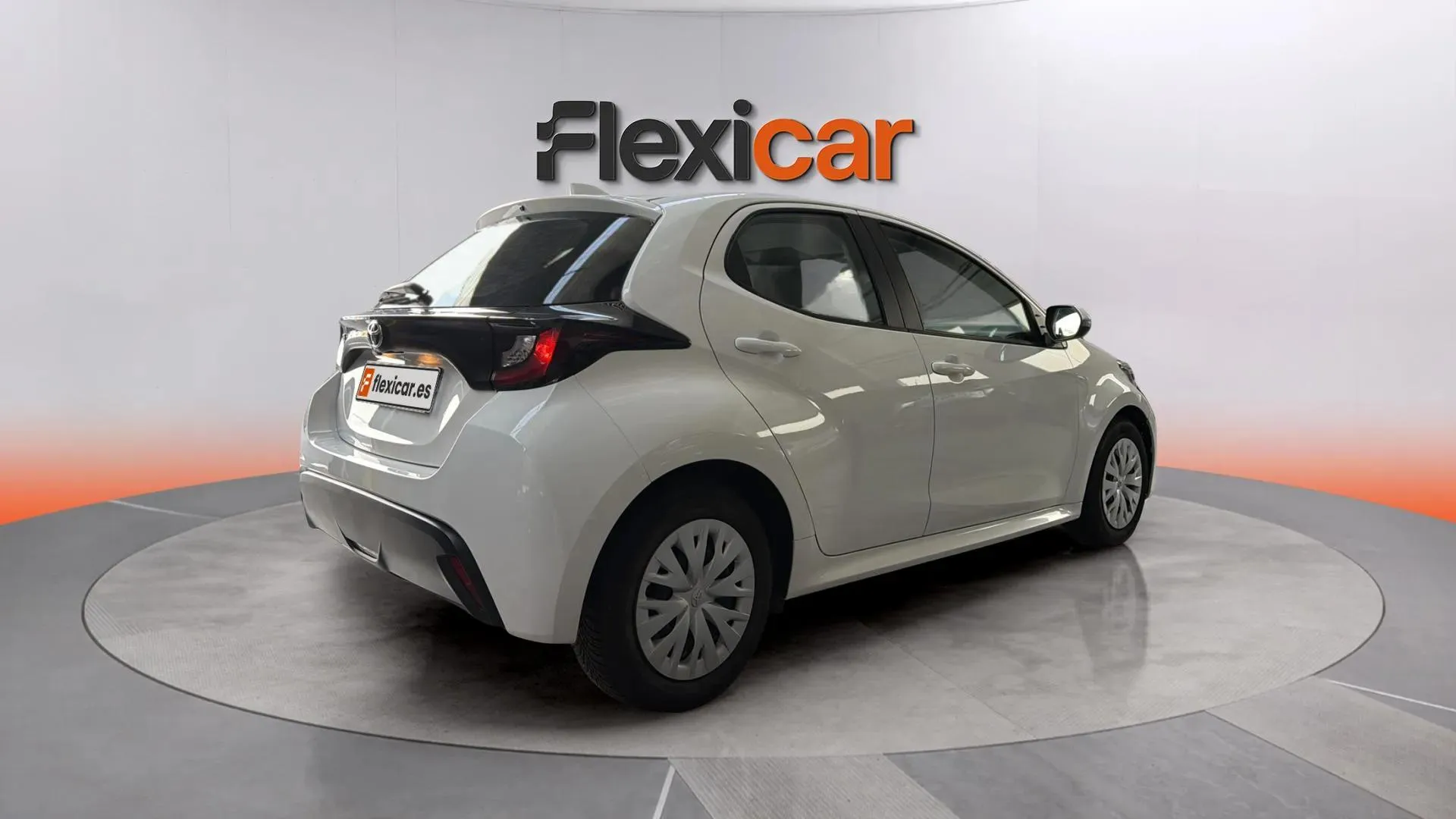 Toyota Yaris 1.0 70 Active - foto 4