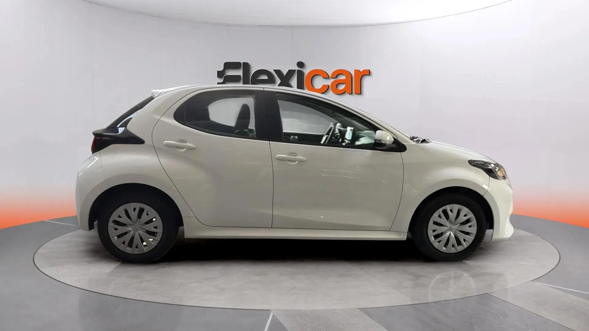 Toyota Yaris 1.0 70 Active - foto 7