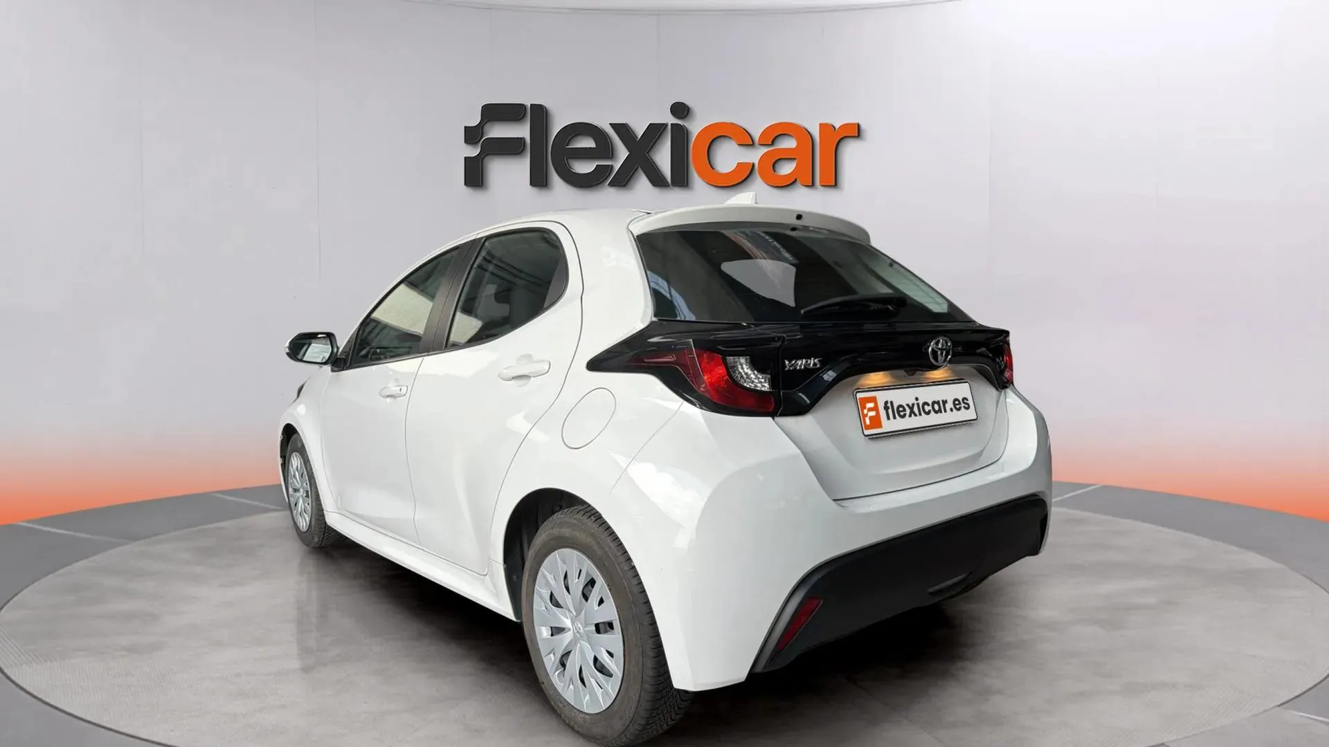 Toyota Yaris 1.0 70 Active - foto 11