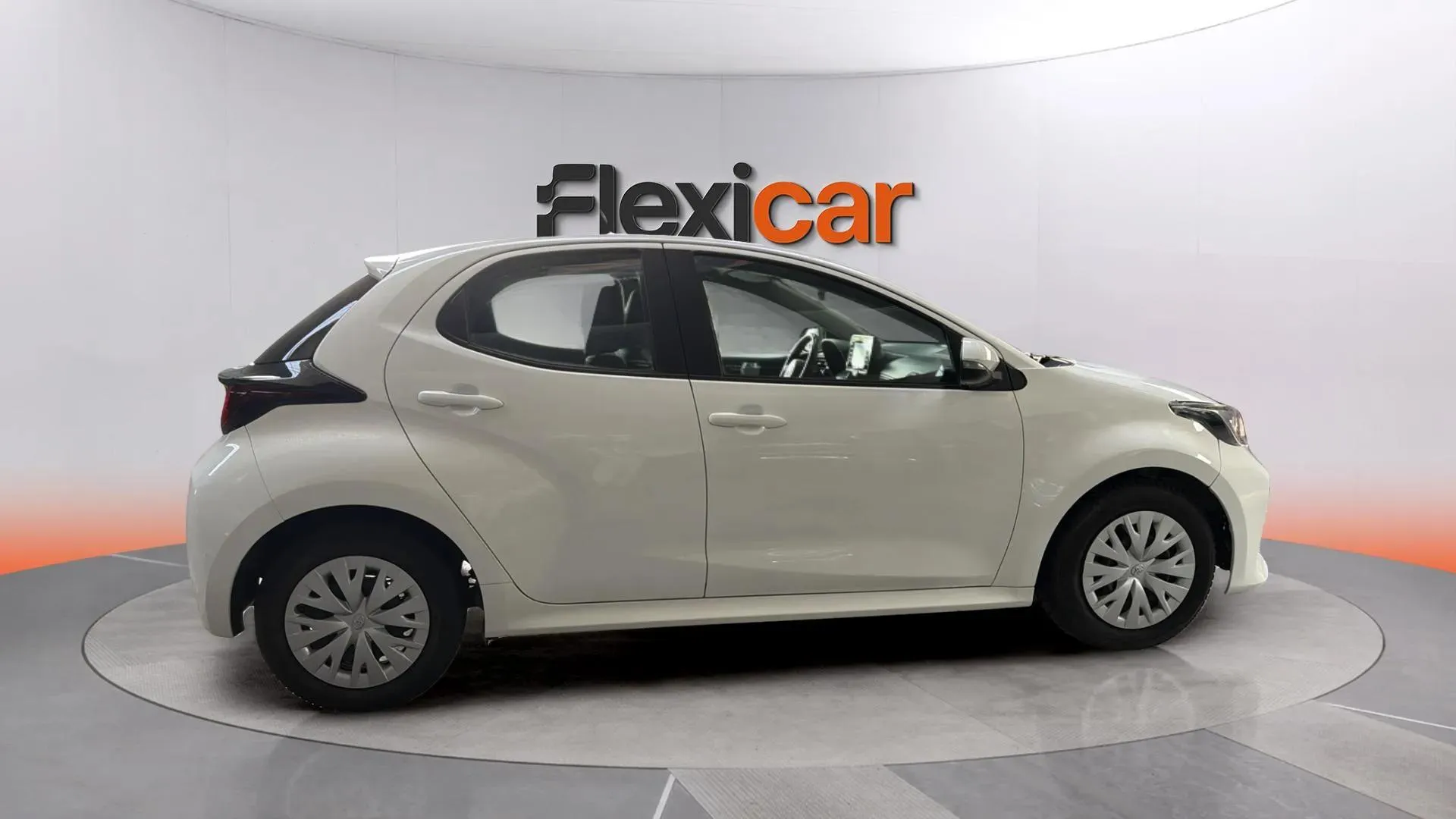 Toyota Yaris 1.0 70 Active - foto 5