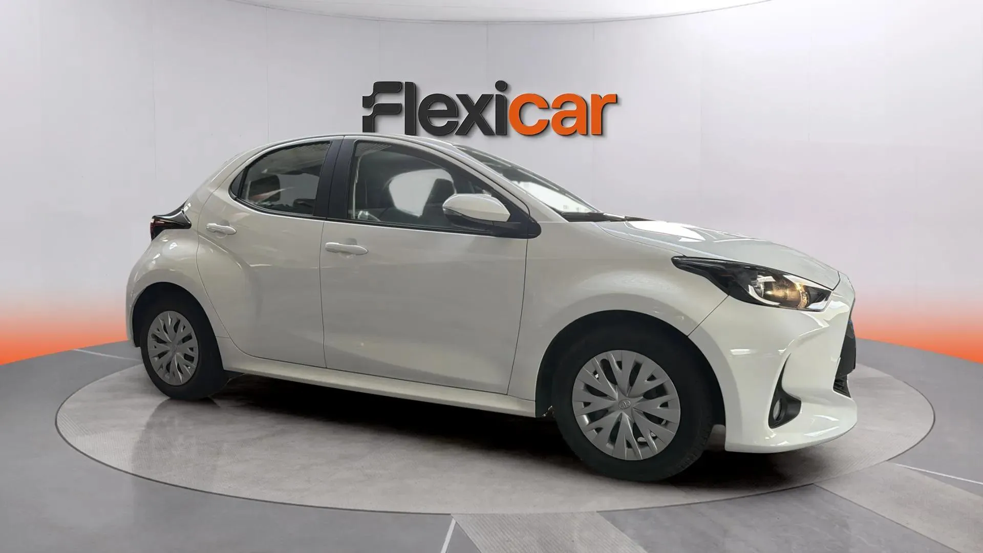 Toyota Yaris 1.0 70 Active - foto 6