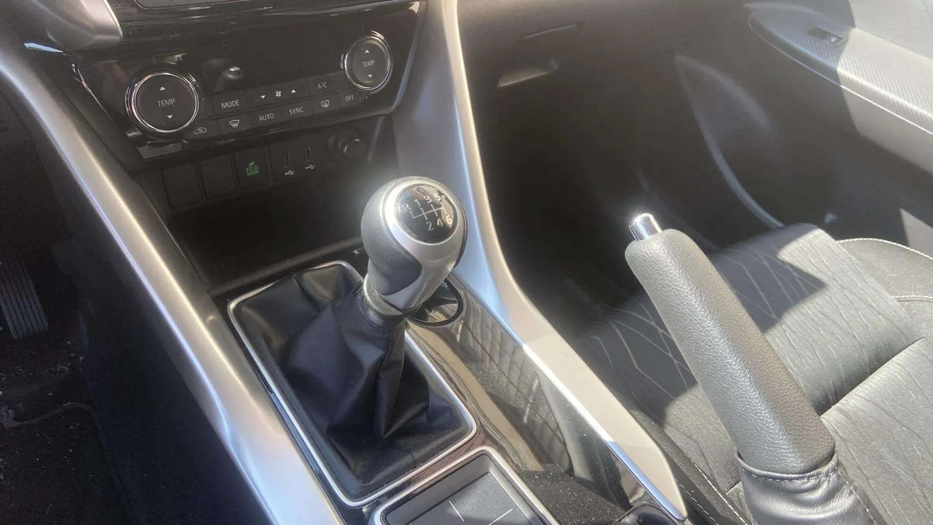Mitsubishi Eclipse Cross 150T Challenge - foto 17