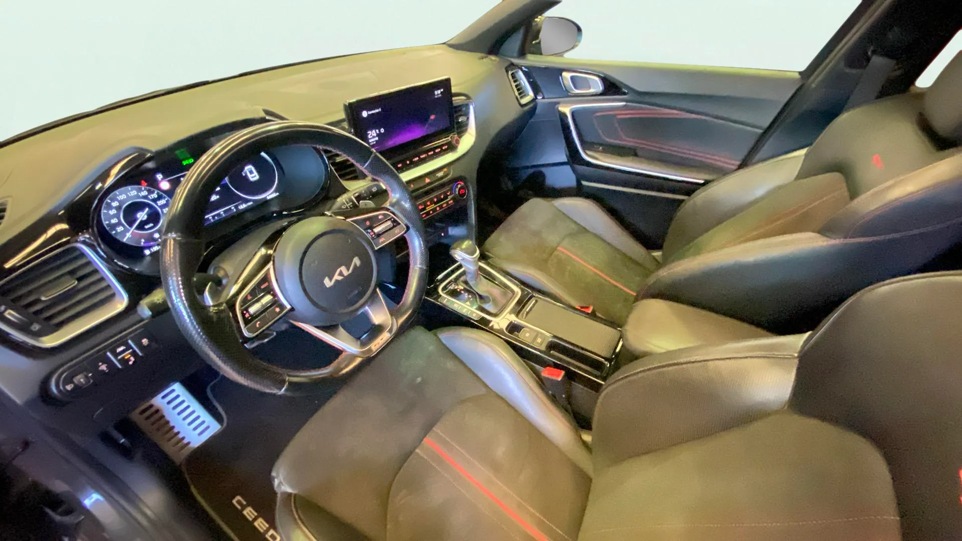 Kia Ceed 1.6 T-GDi GT DCT - foto 11