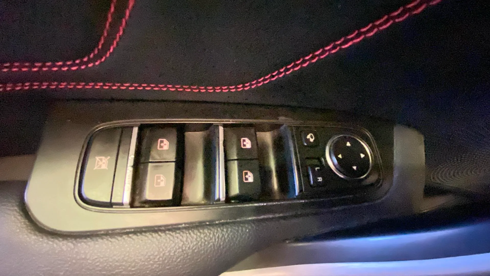 Kia Ceed 1.6 T-GDi GT DCT - foto 34