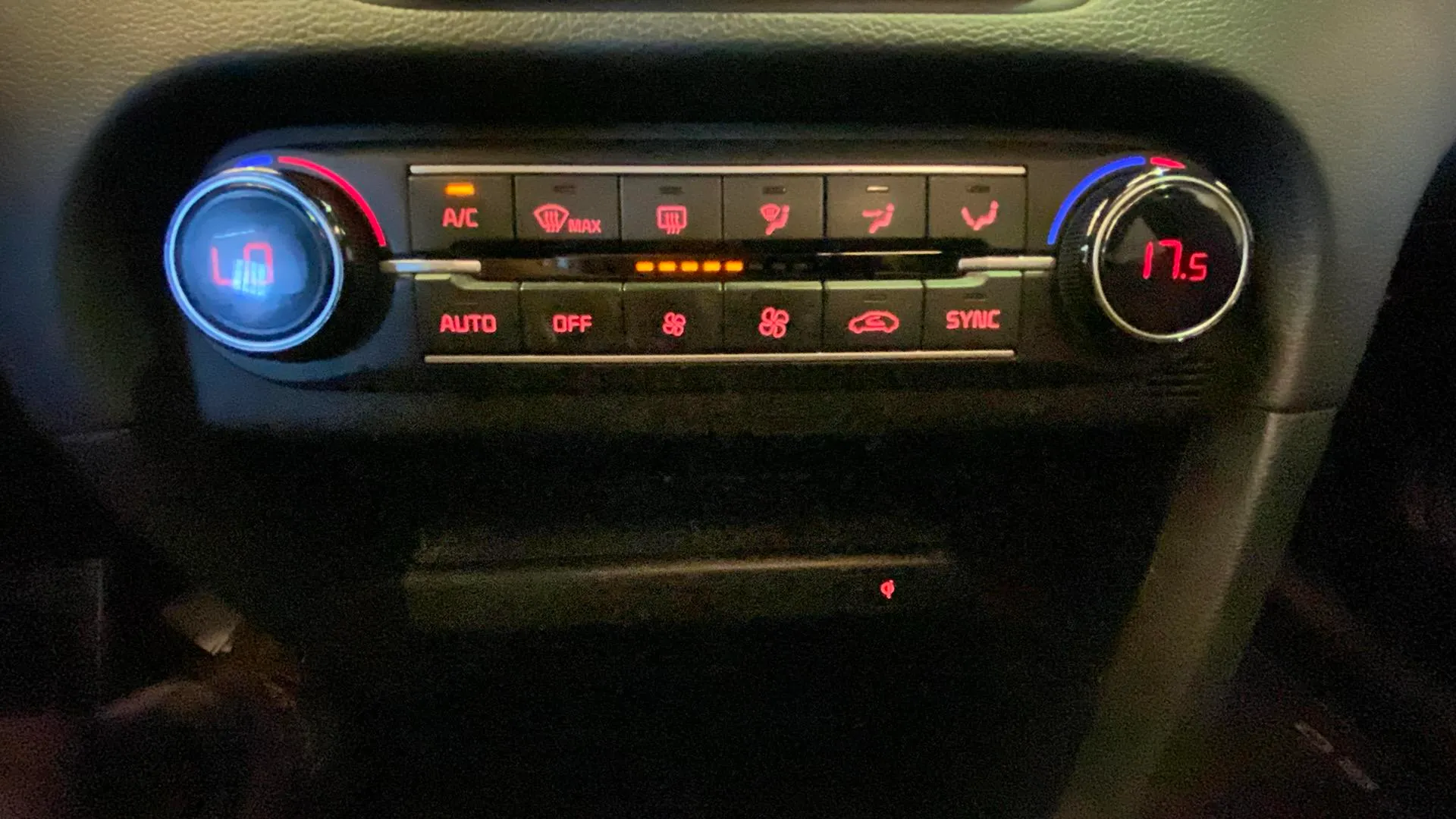 Kia Ceed 1.6 T-GDi GT DCT - foto 30