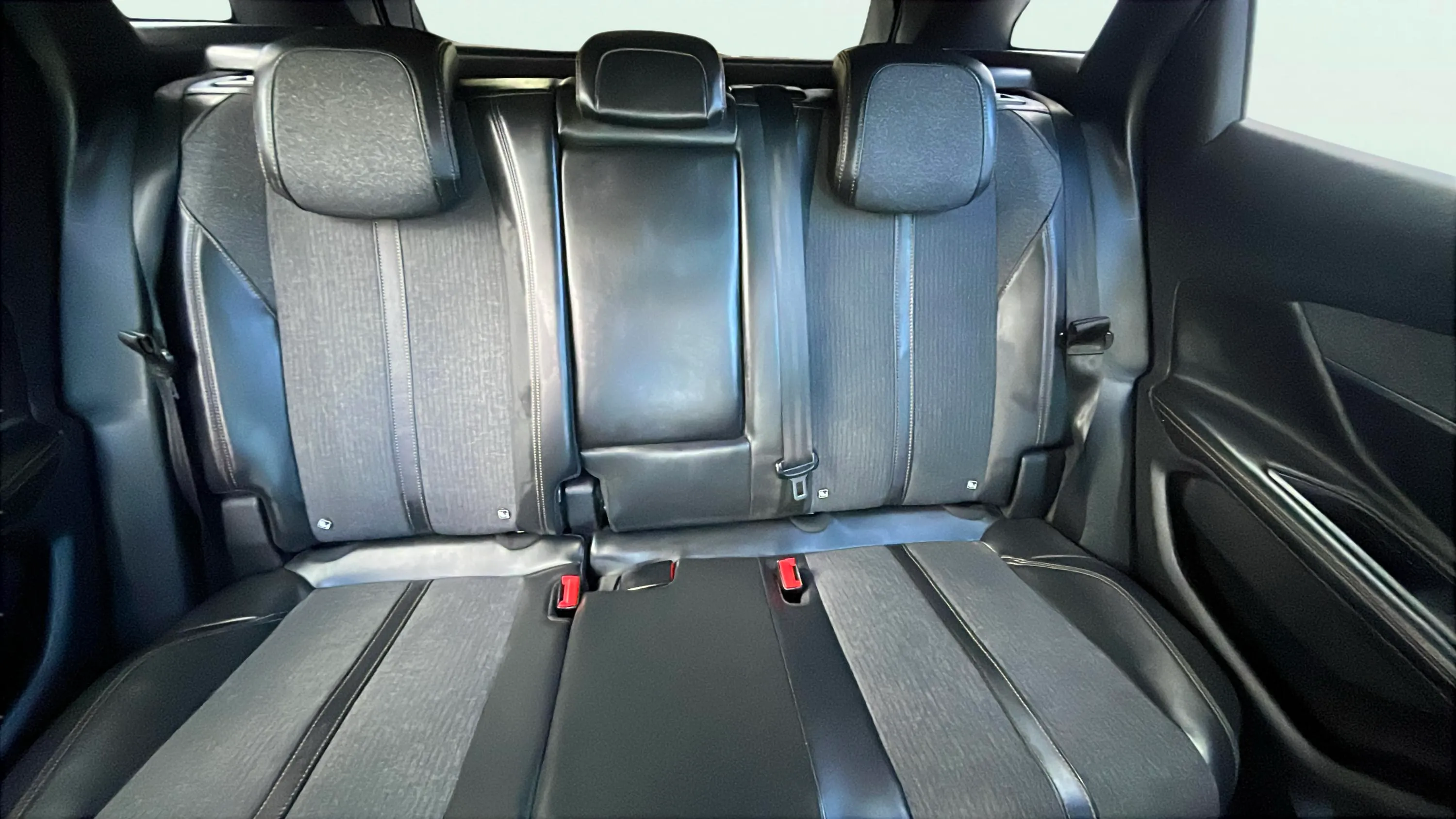 Peugeot 3008 1.2 PureTech Allure - foto 19