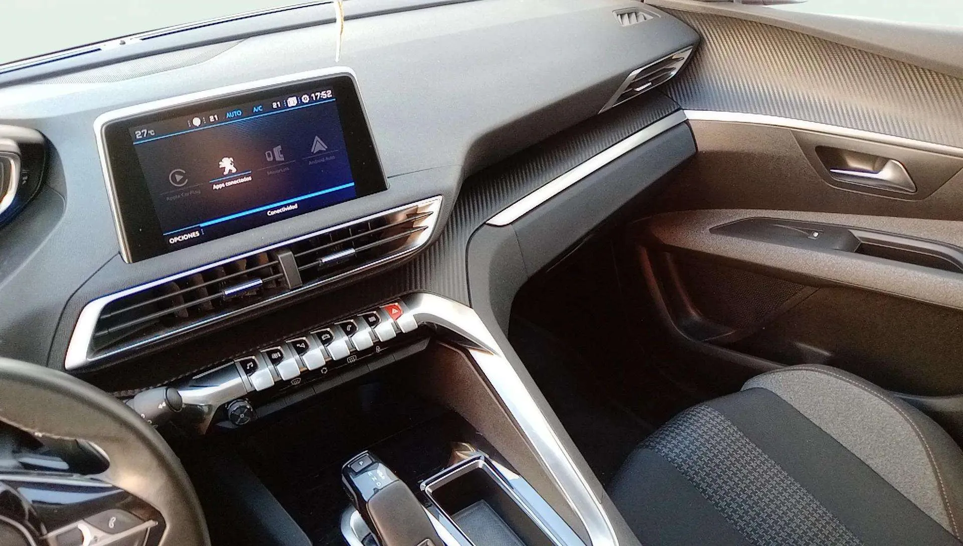 Peugeot 3008 1.2 PureTech Active EAT6 - foto 13