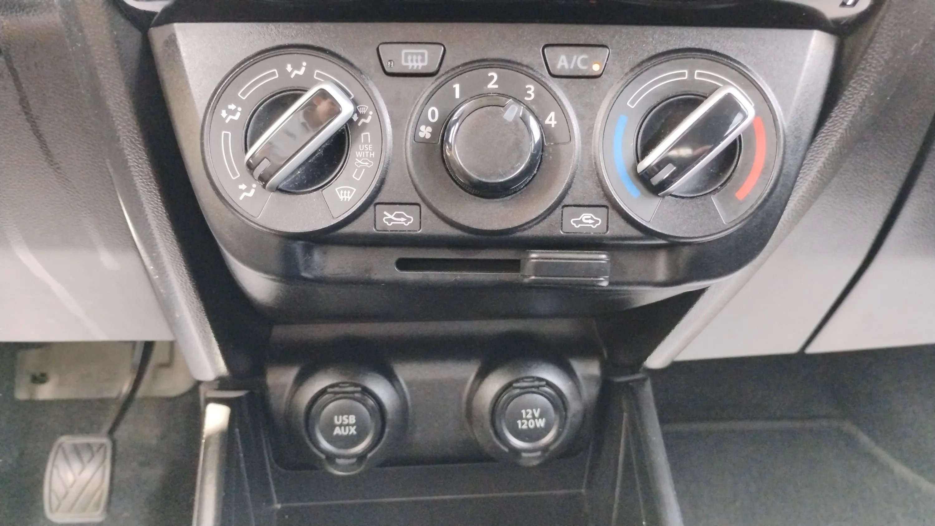 Suzuki Swift 1.2 GLE Mild Hybrid - foto 21