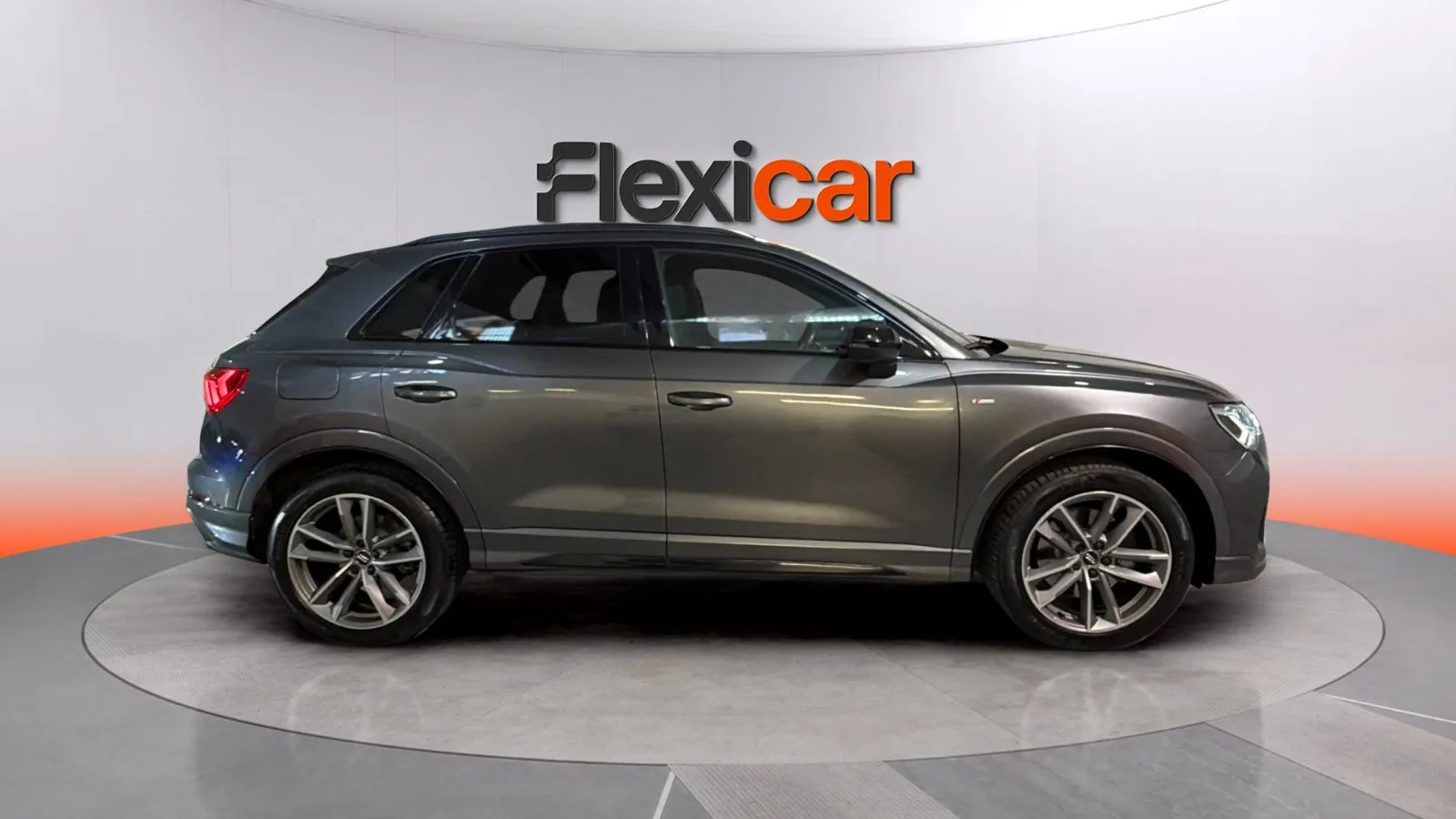 Audi Q3 40 TDI S tronic quattro S Line - foto 2