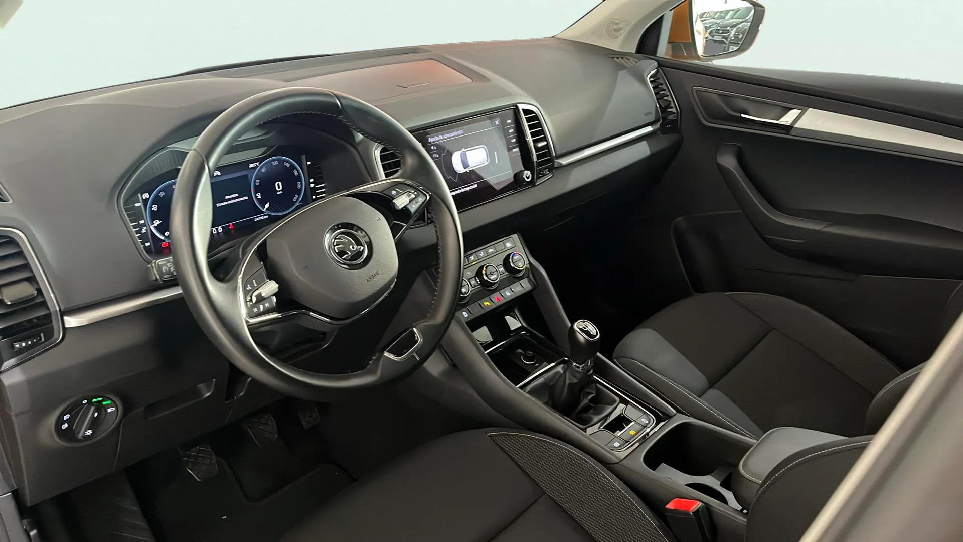 Škoda Karoq 1.0 TSI Active - foto 9