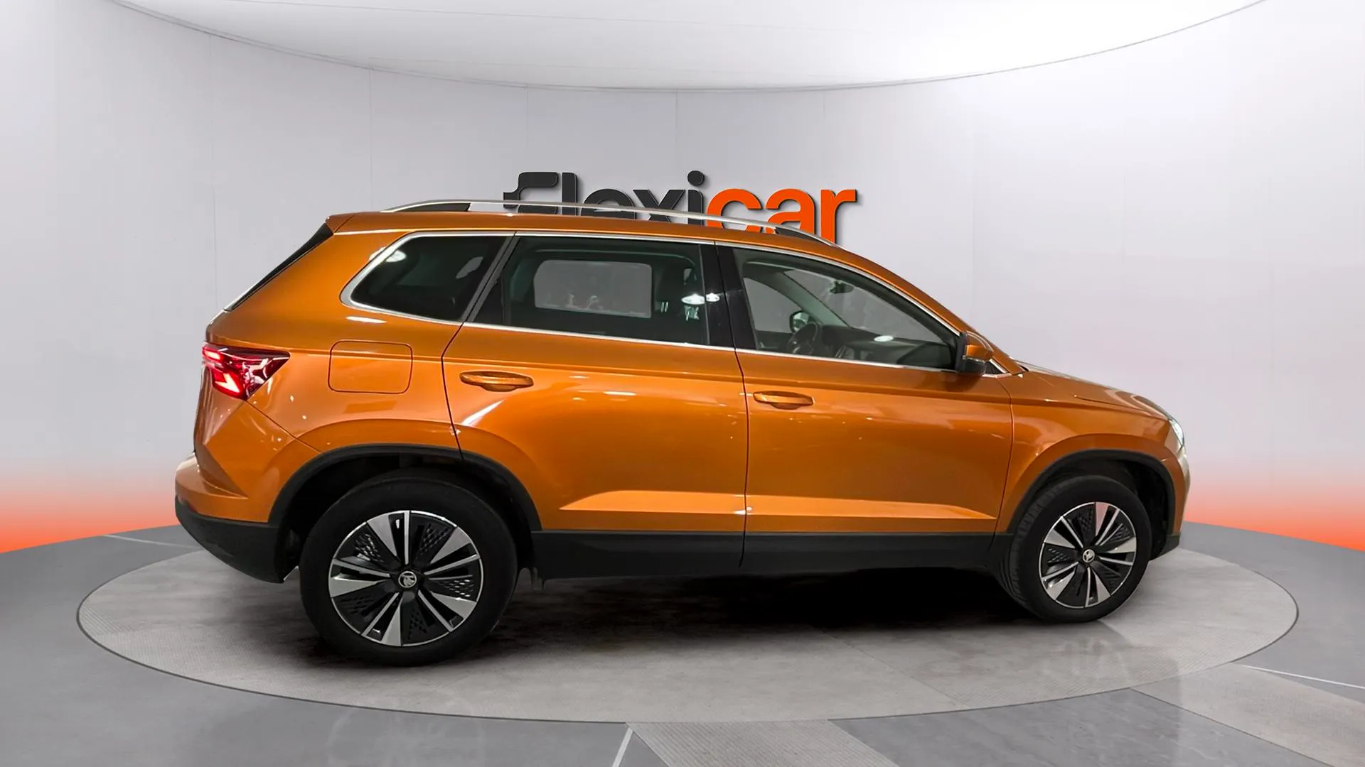 Škoda Karoq 1.0 TSI Active - foto 8