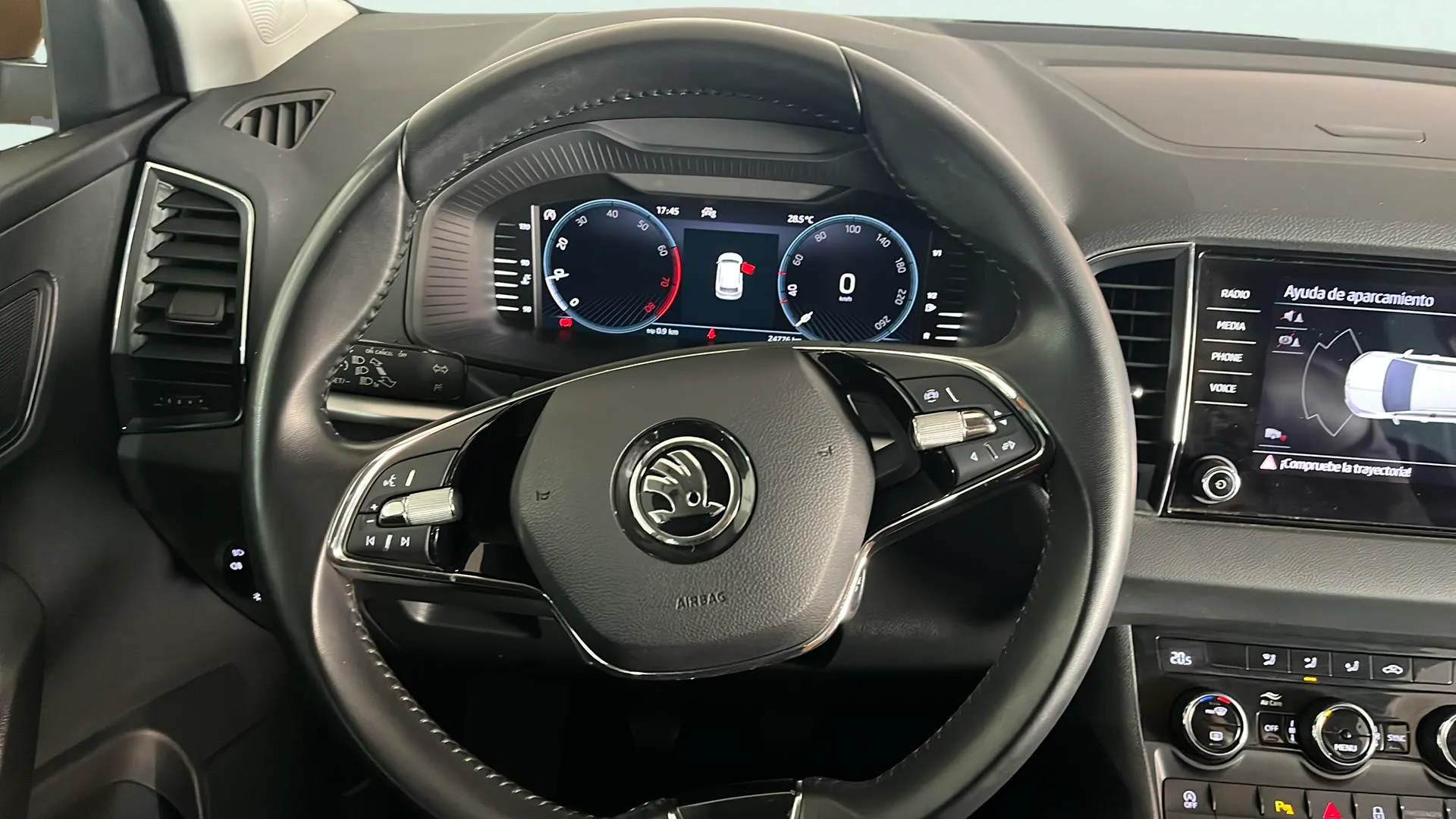 Škoda Karoq 1.0 TSI Active - foto 10