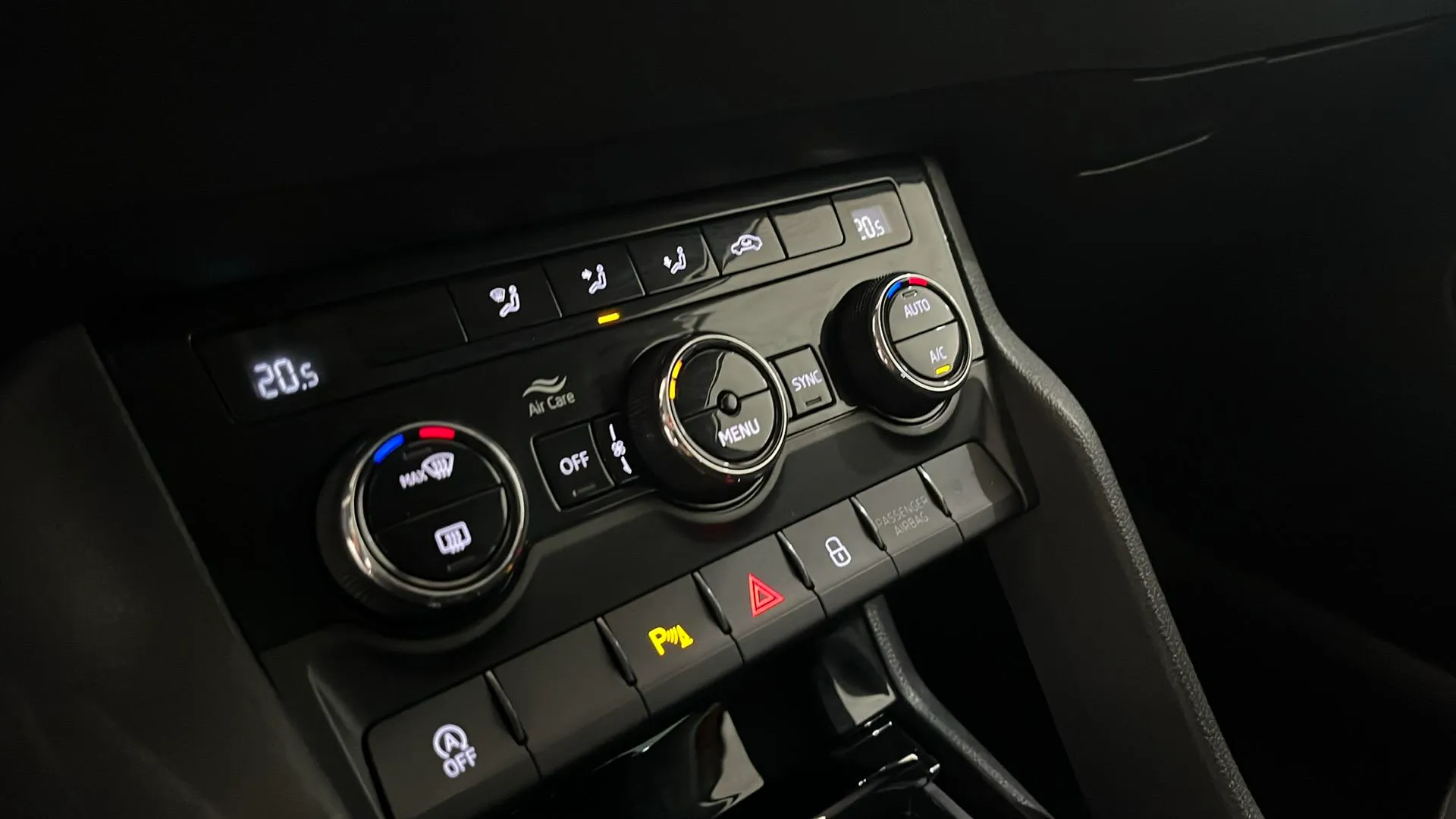 Škoda Karoq 1.0 TSI Active - foto 13