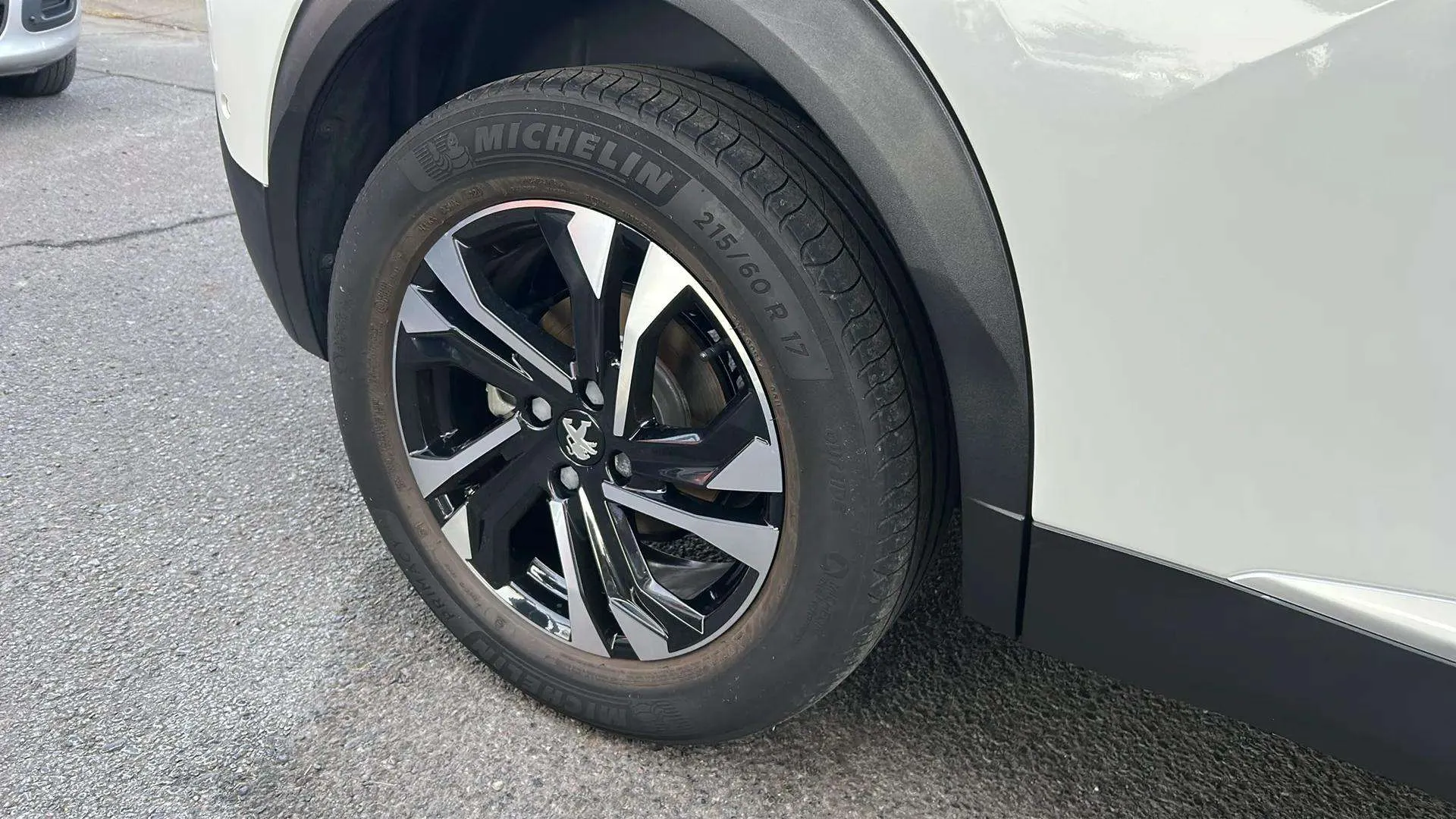 Peugeot 2008 Eléctrico GT Line - foto 17
