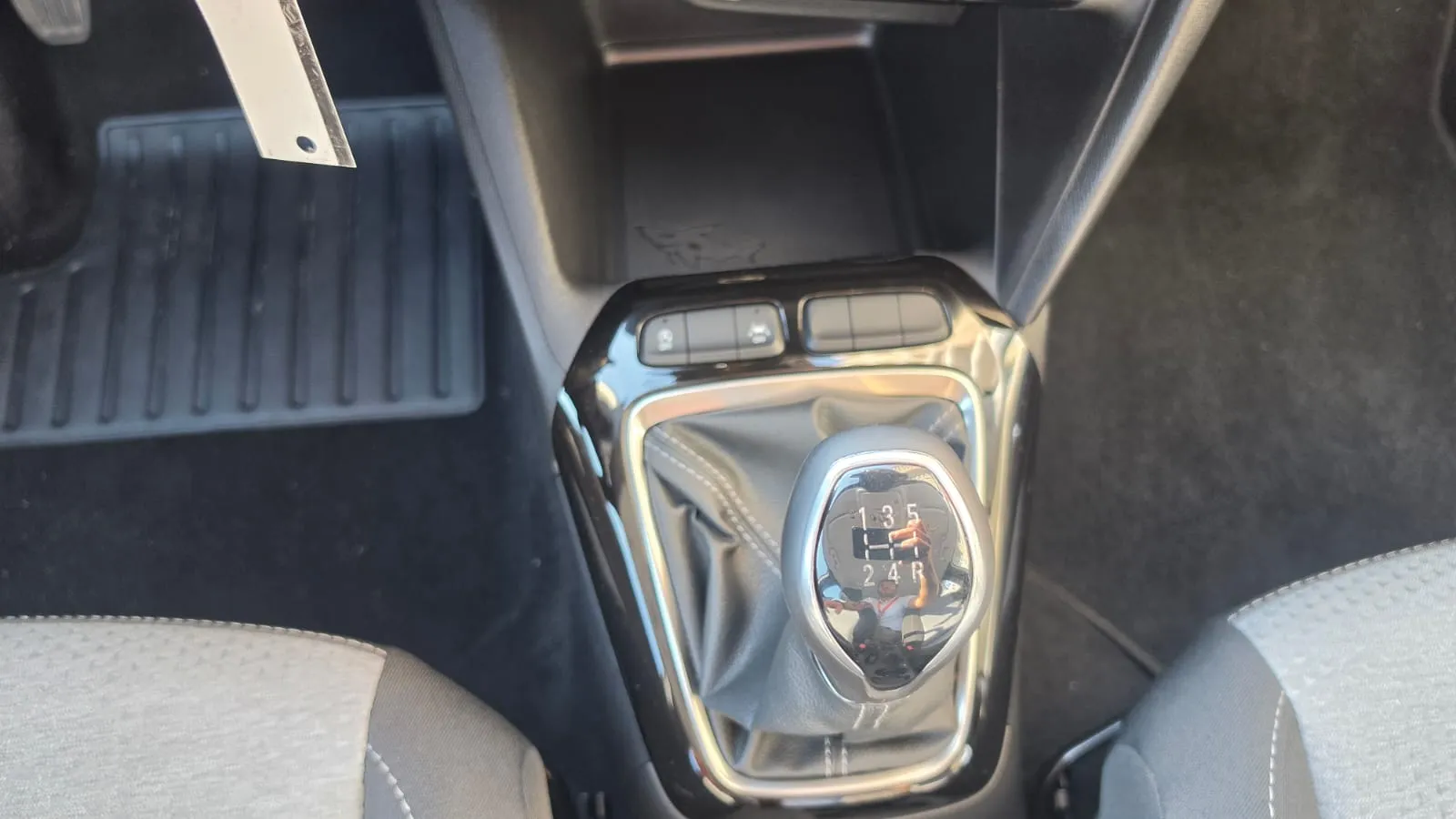 Opel Corsa 1.2 XEL Edition - foto 17