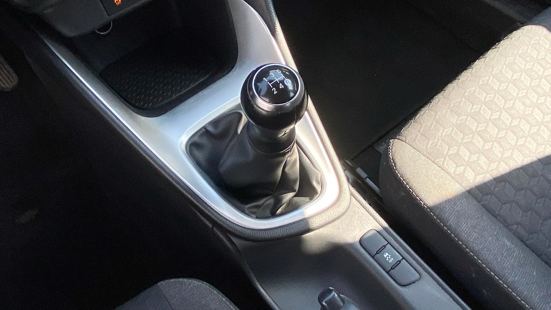 Toyota Yaris 1.5 125 S-Edition - foto 20