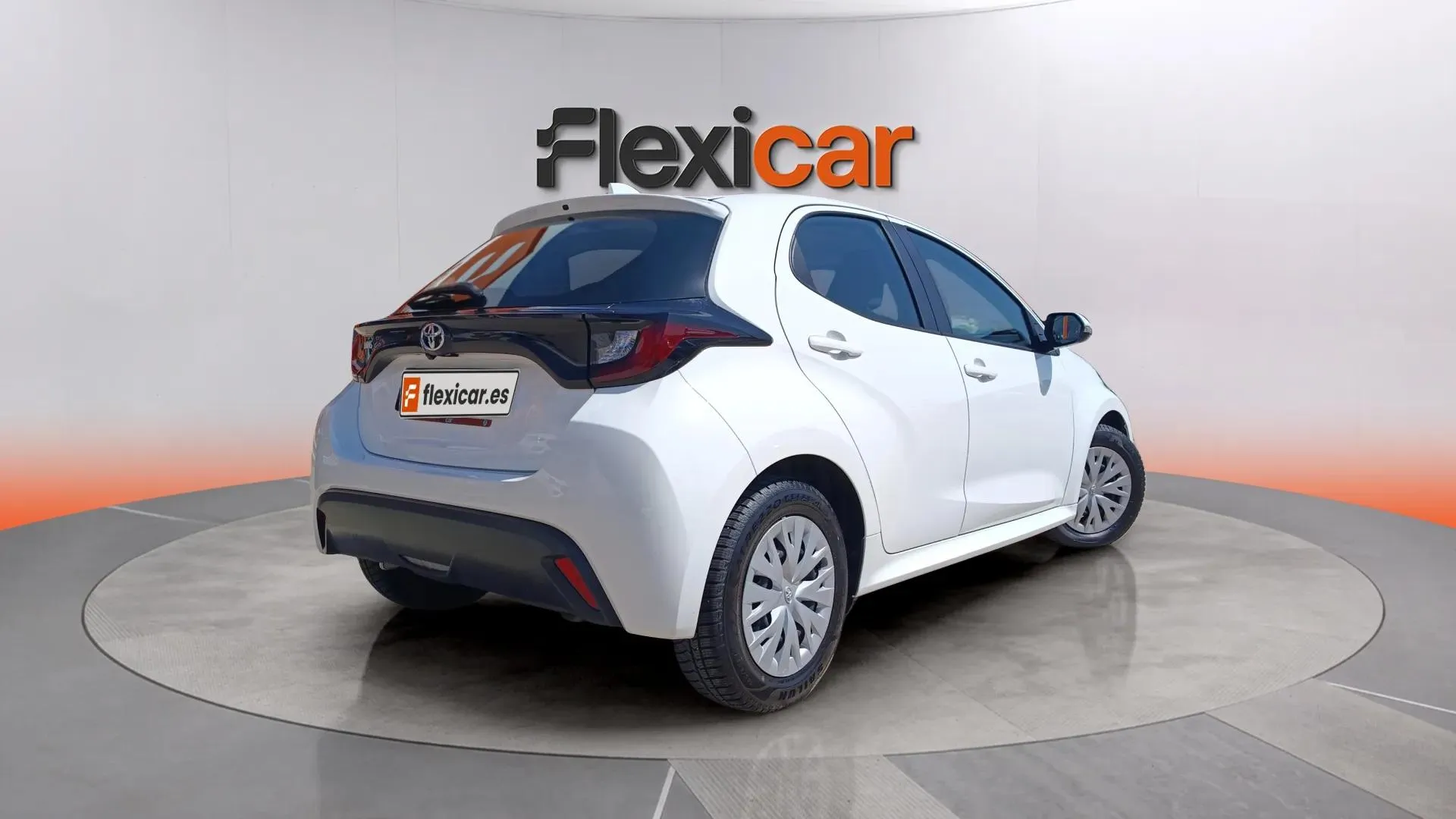 Toyota Yaris 1.0 - foto 4