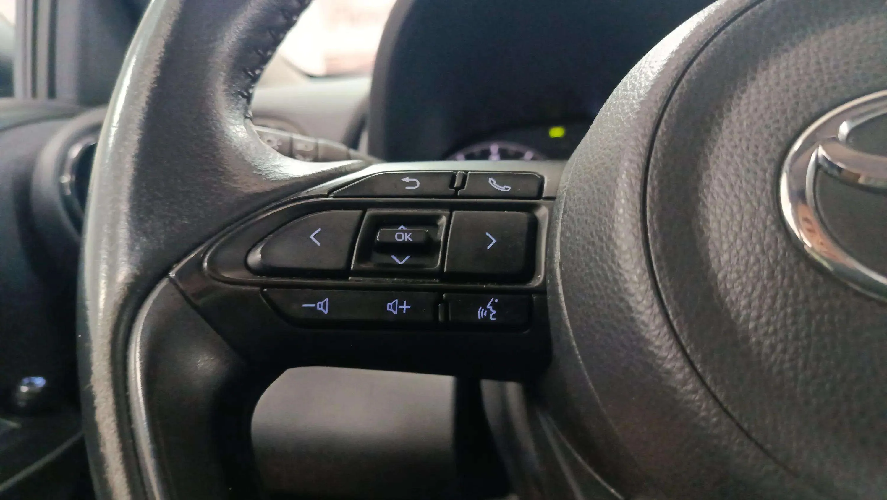 Toyota Yaris 1.0 - foto 15